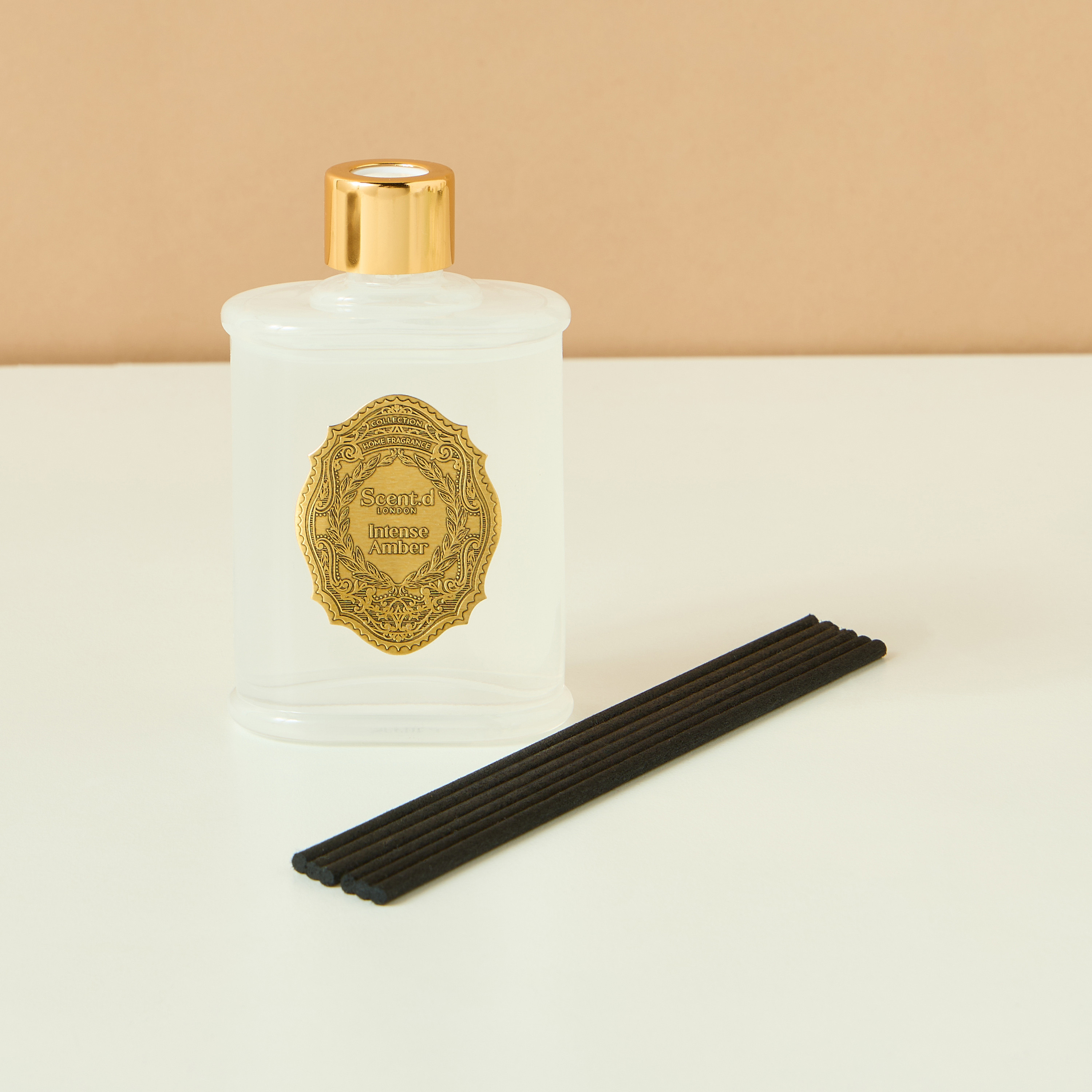 طقم هدايا شمعة معطرة وموزع عطور بالأعواد أورينتال لوكس بلاك زعفران قطعتين من سنت.دي لندن-household-homefragrance-fragrancegiftset-image-2
