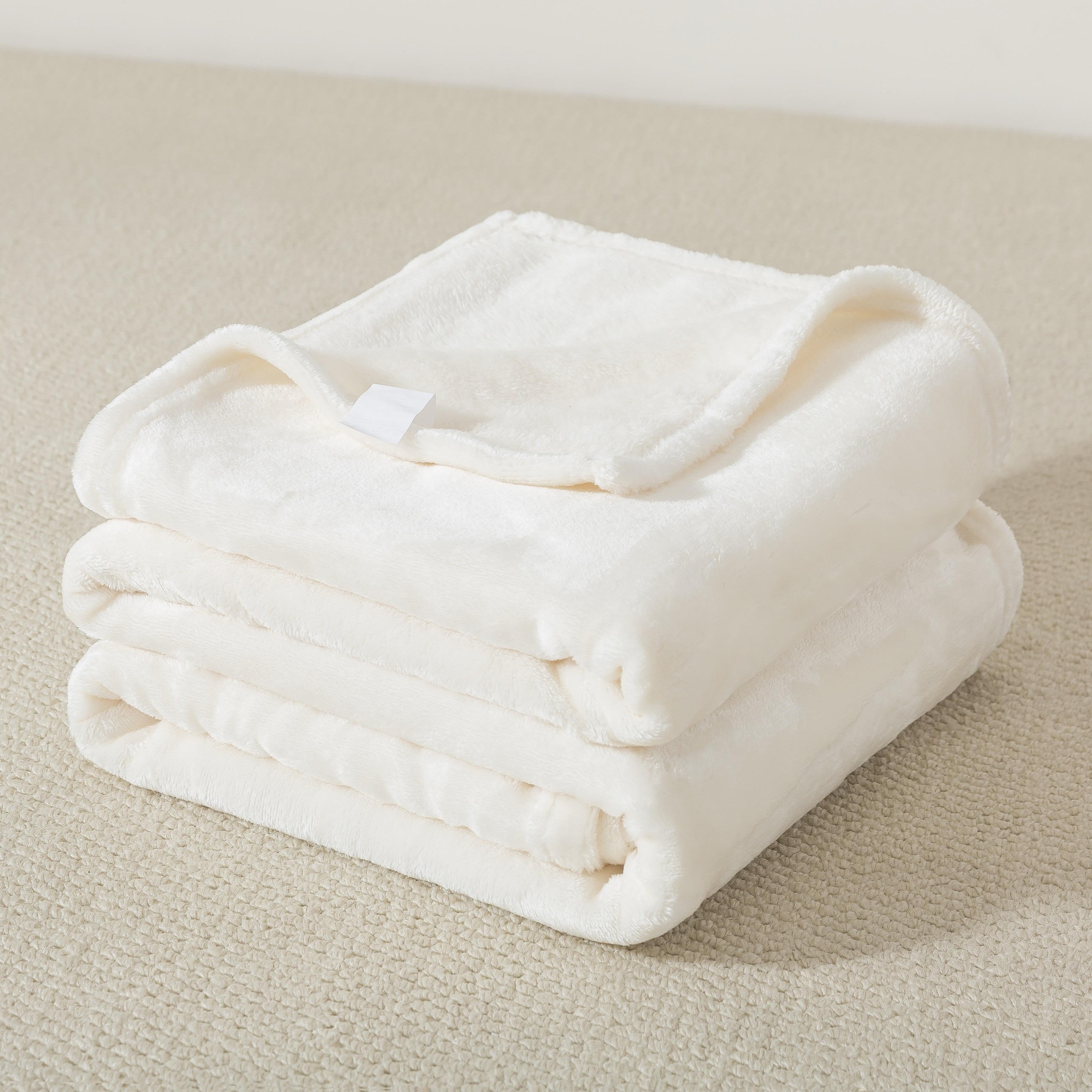 Luxury Plush Flannel Blanket - 150x200 cm-household-bedding-blankets-image-7