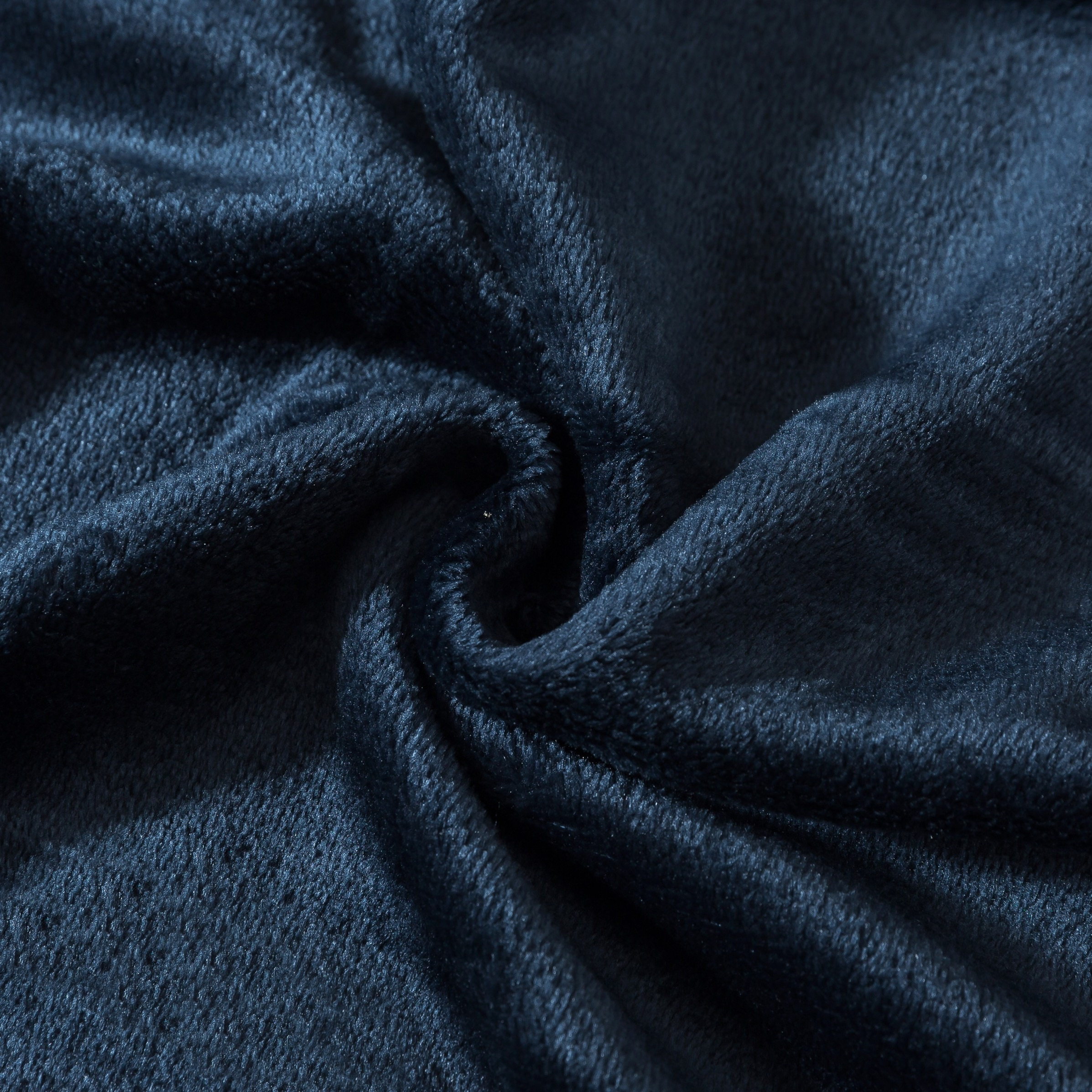 Luxury Soft Plush Flannel Blanket - 150x200 cms-household-bedding-blankets-image-4
