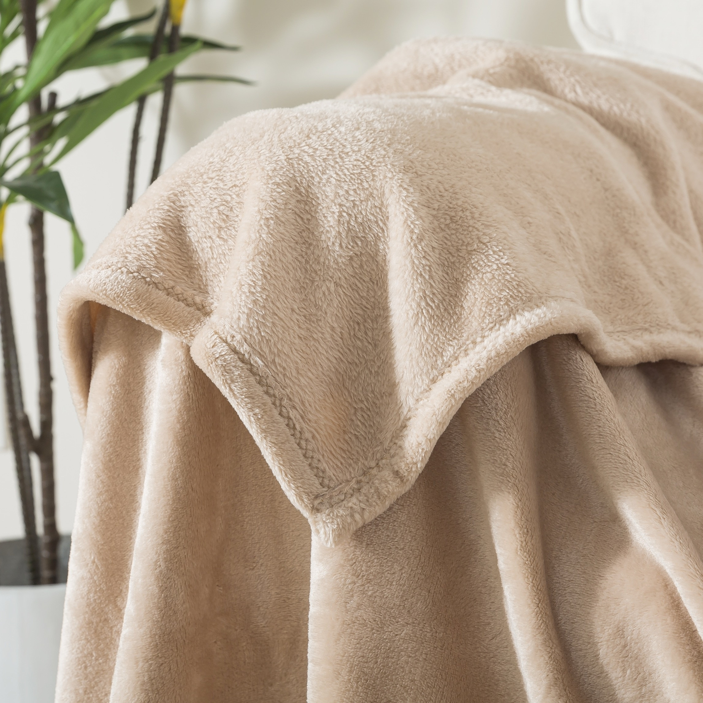 Luxury 240 GSM Soft Plush Flannel Blanket - 200x200 cms-household-bedding-blankets-image-5