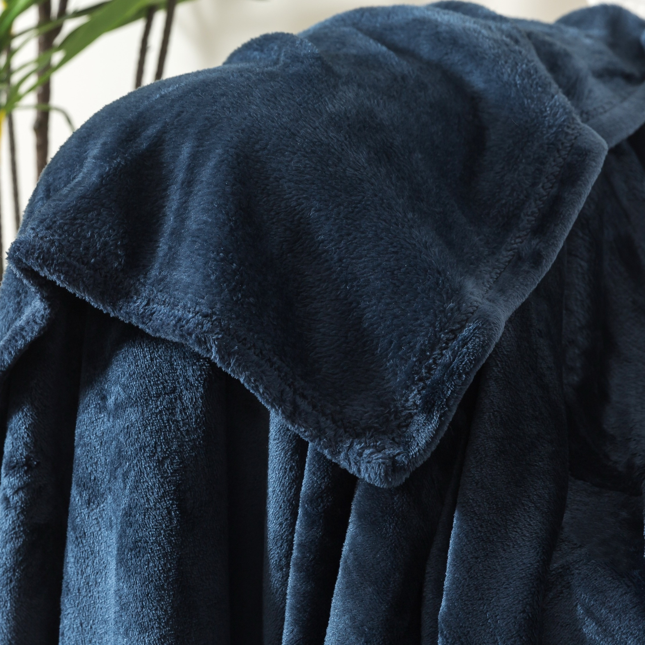 Luxury Soft Plush Flannel Blanket - 200x200 cms-household-cushionsandthrows-throwsandblankets-blankets-image-5