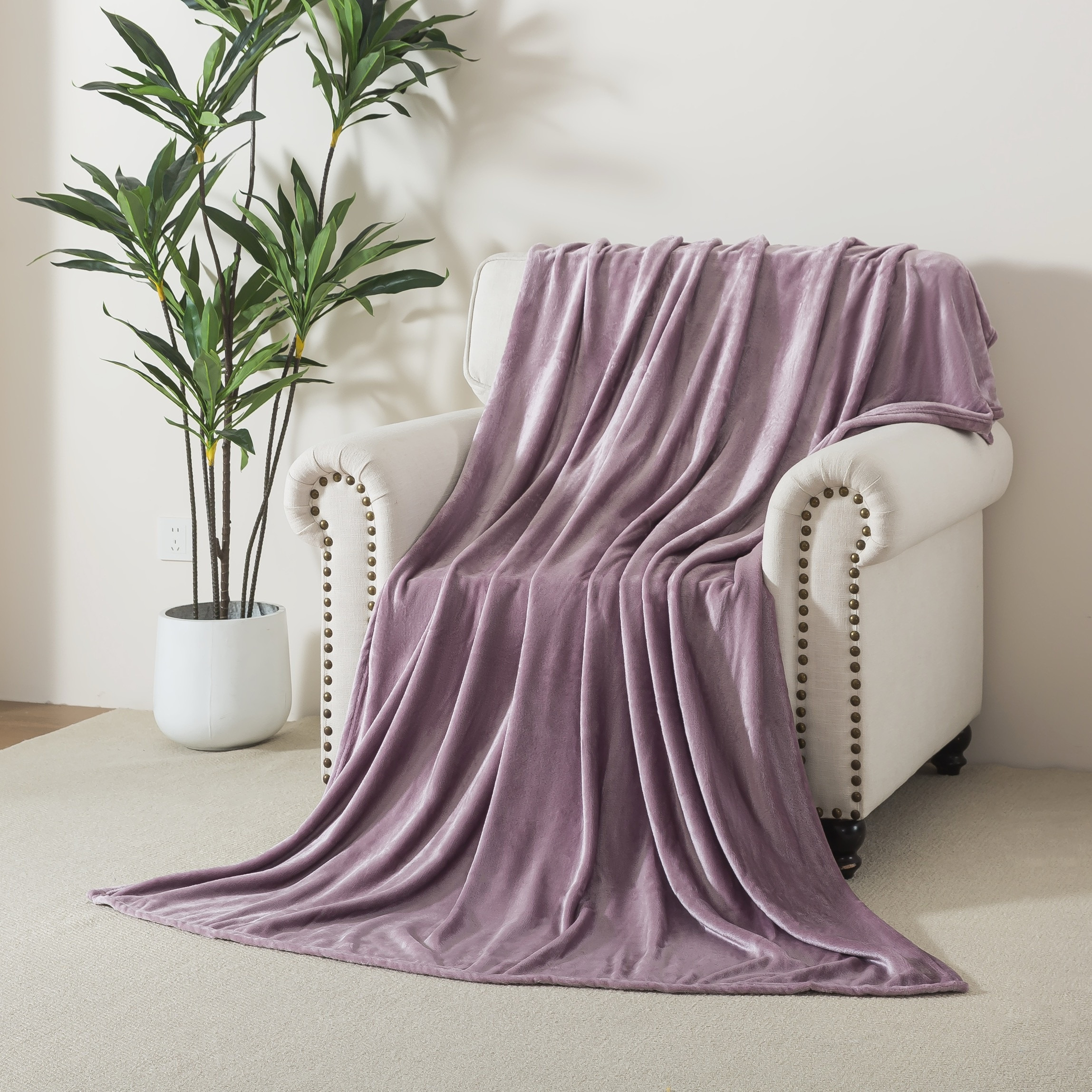 Luxury Soft Plush Flannel Blanket - 200x200 cms-household-bedding-blankets-image-2