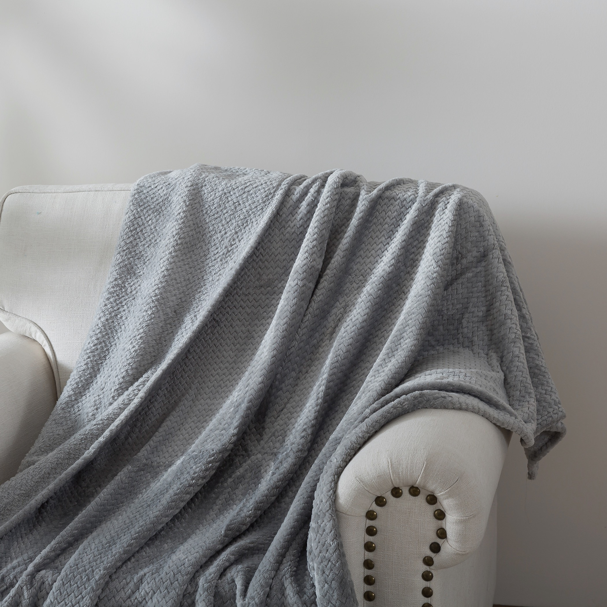 كارلين ديكور بطانية جاكار فخمة رمادية-household-bedding-blankets-image-6