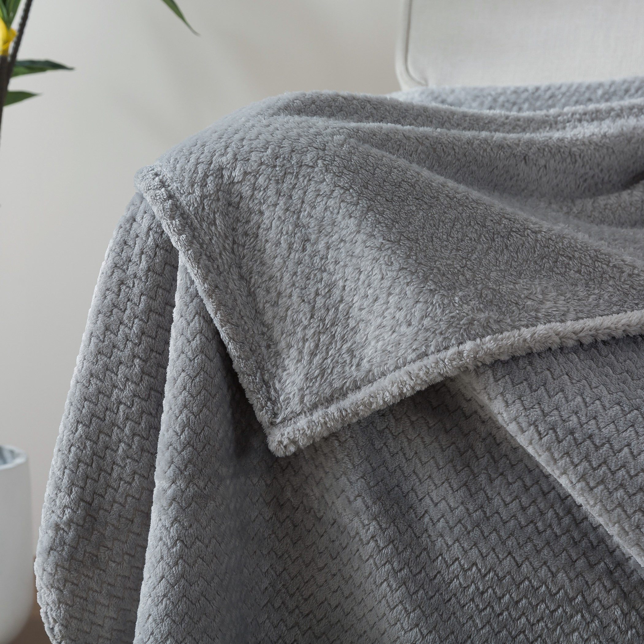 كارلين ديكور بطانية جاكار فخمة رمادية-household-bedding-blankets-image-7