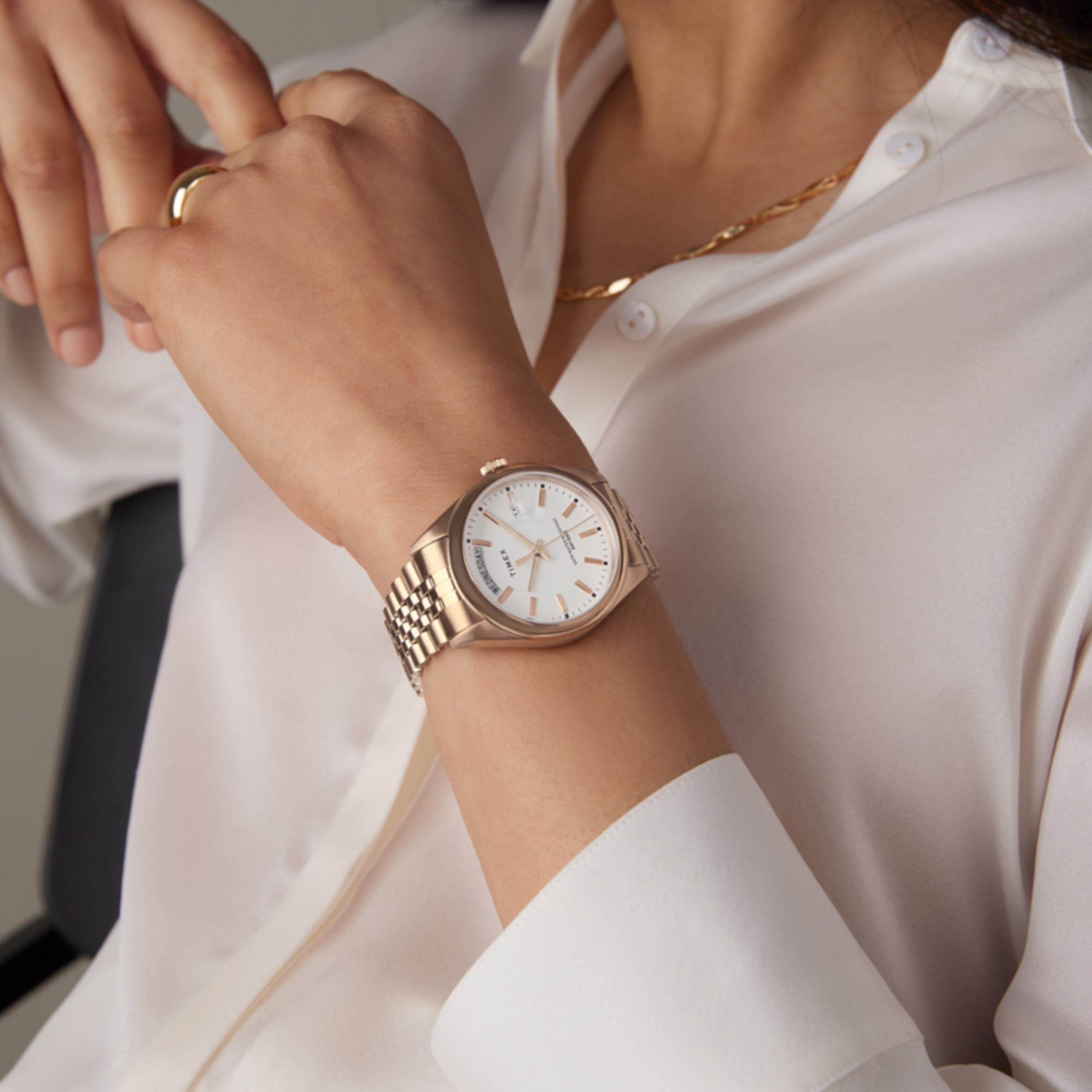 تايمكس ساعة يد نسائية 36 مم ذهبية وردية أنالوج ستانلس ستيل | TW2W32200-women-watchesandjewellery-watches-image-2