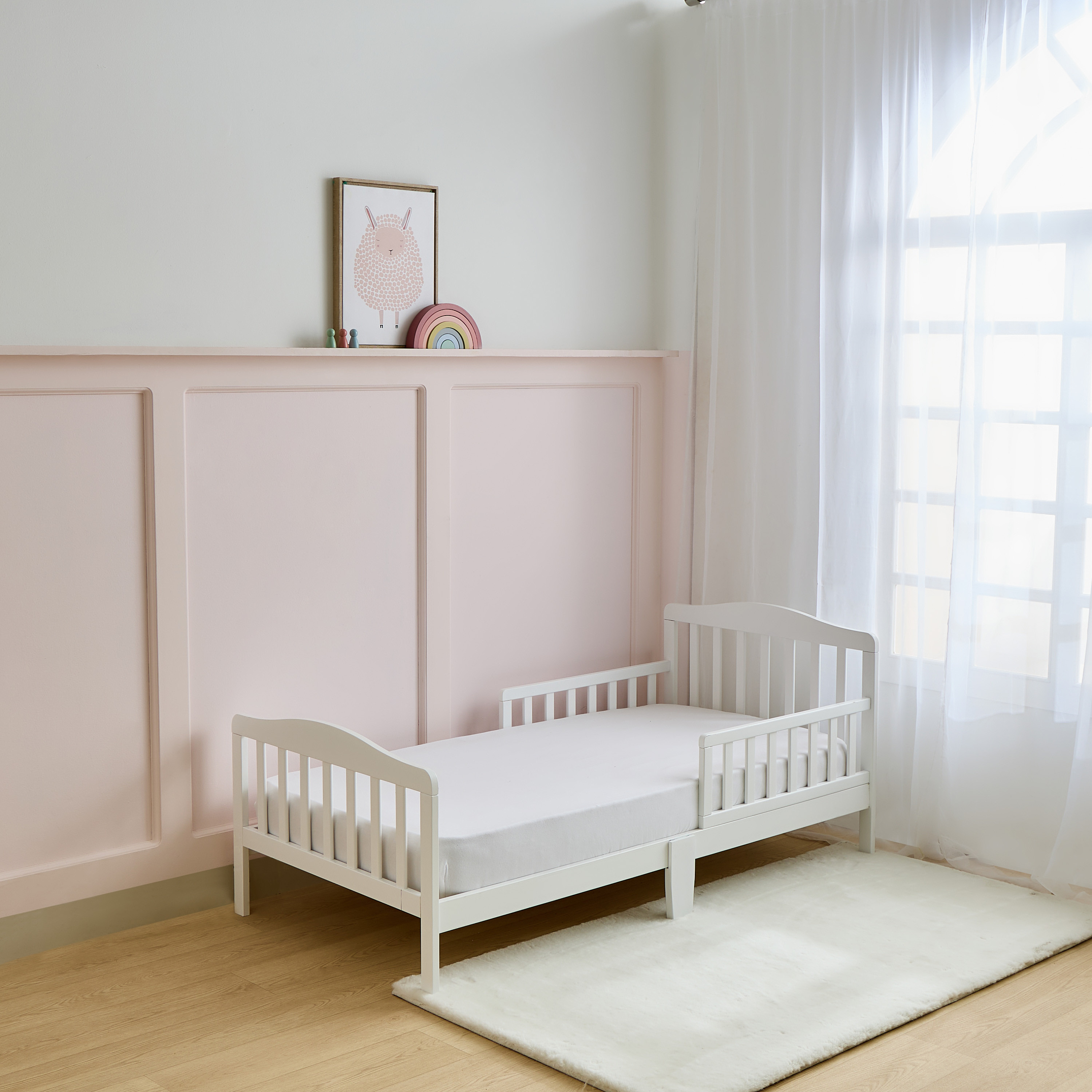 سرير أطفال خشب لويزا من جونيورز - 140x70 سم-baby-nursery-furniture-cribsandbeds-beds-image-2