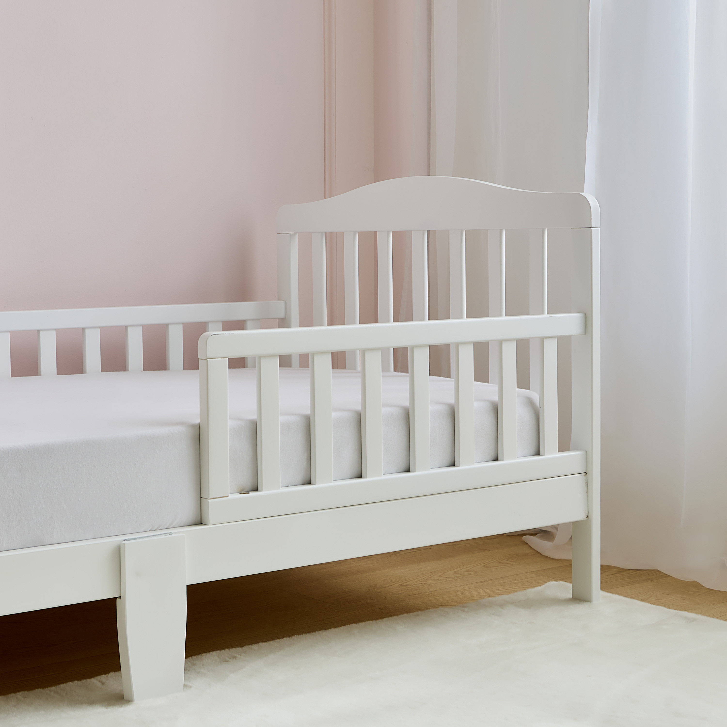 سرير أطفال خشب لويزا من جونيورز - 140x70 سم-baby-nursery-furniture-cribsandbeds-beds-image-4