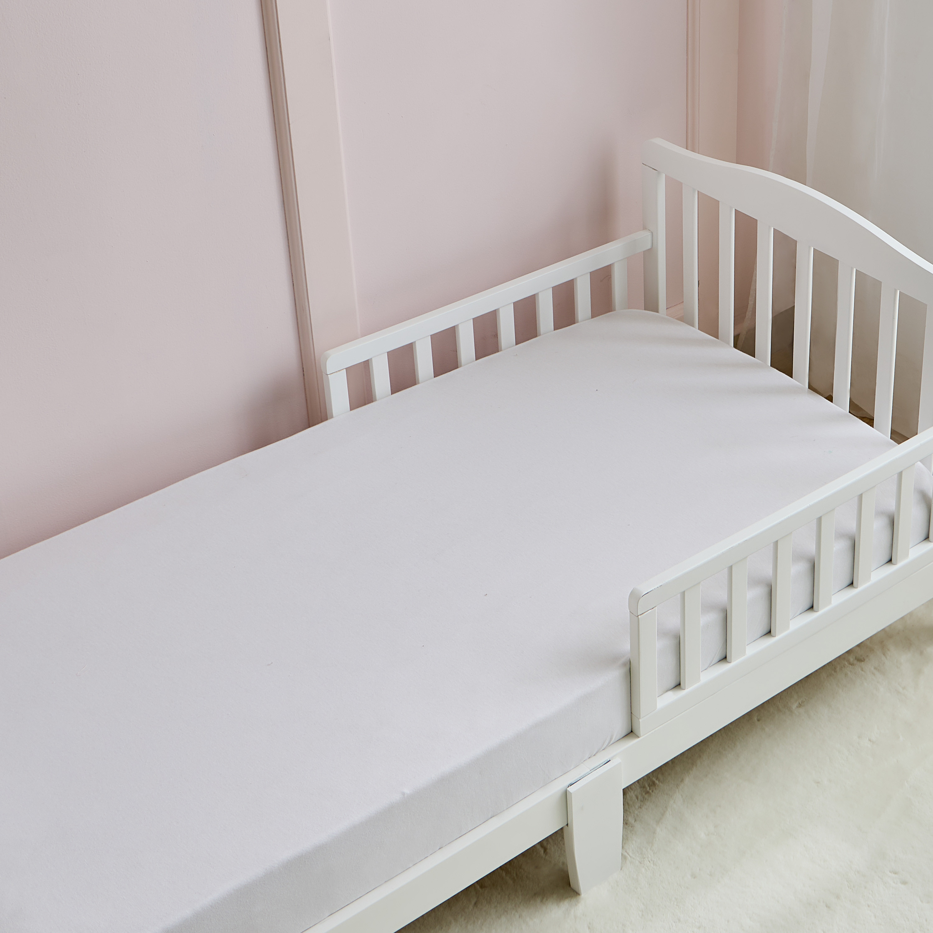 سرير أطفال خشب لويزا من جونيورز - 140x70 سم-baby-nursery-furniture-cribsandbeds-beds-image-5