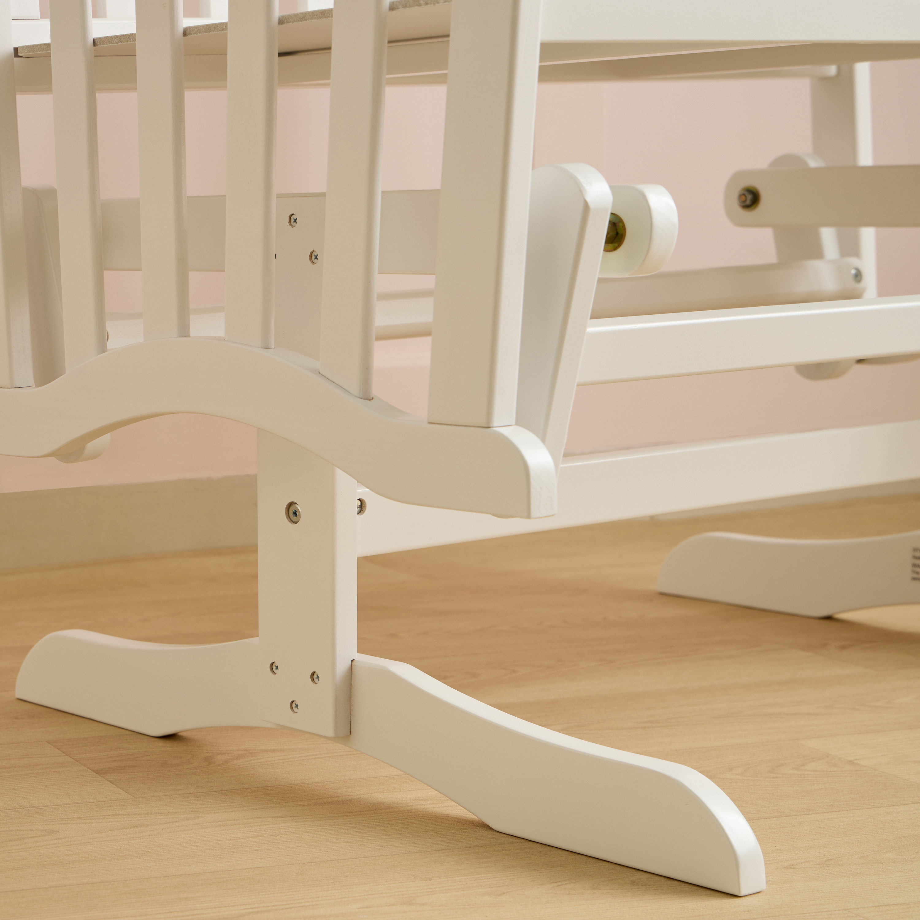 سرير أطفال بأرجوحة متوازية خشب من جيجلز- 72×15×92 سم-baby-nursery-furniture-cribsandbeds-bassinets-image-4