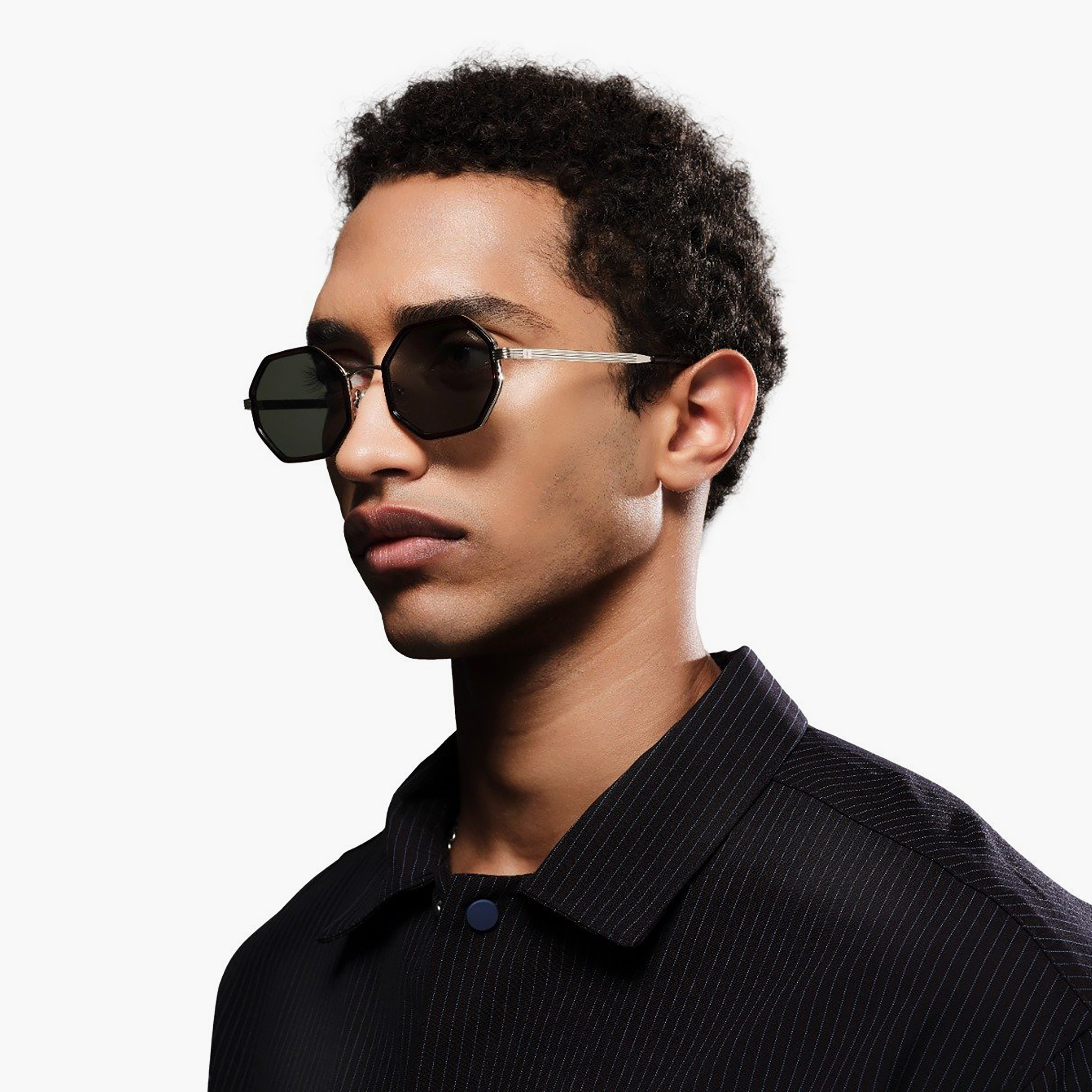 نظارات شمسية بلاكآوت بيوند بقياس 50 مم بتصميم هندسي ولون أخضر | sm100506-bla-000348-0507-50-men-sunglasses-image-3