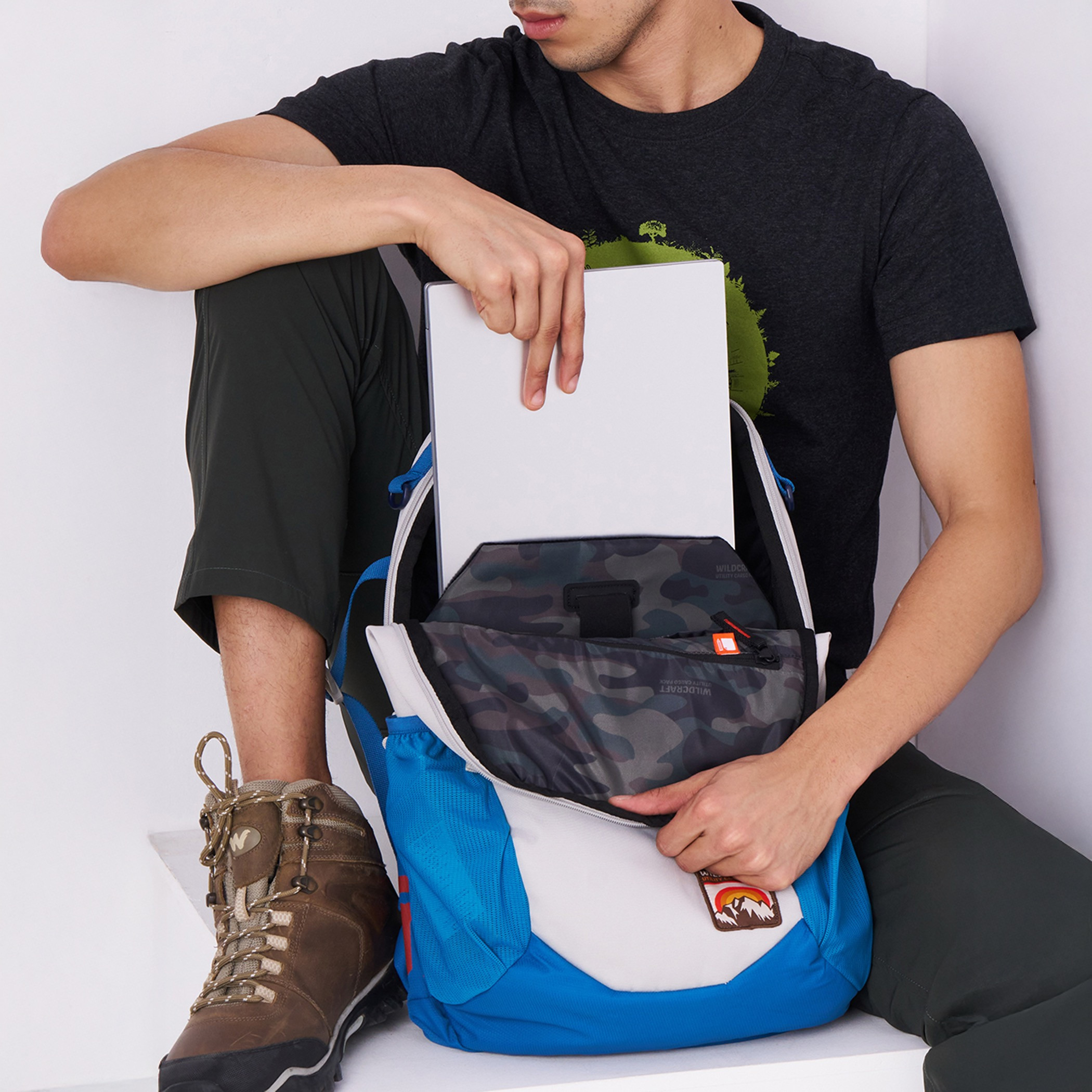 Wildcraft Colourblock Backpack with Adjustable Shoulder Straps - 18x29x49 cms-school-bagsandbackpacks-backpacks-image-4