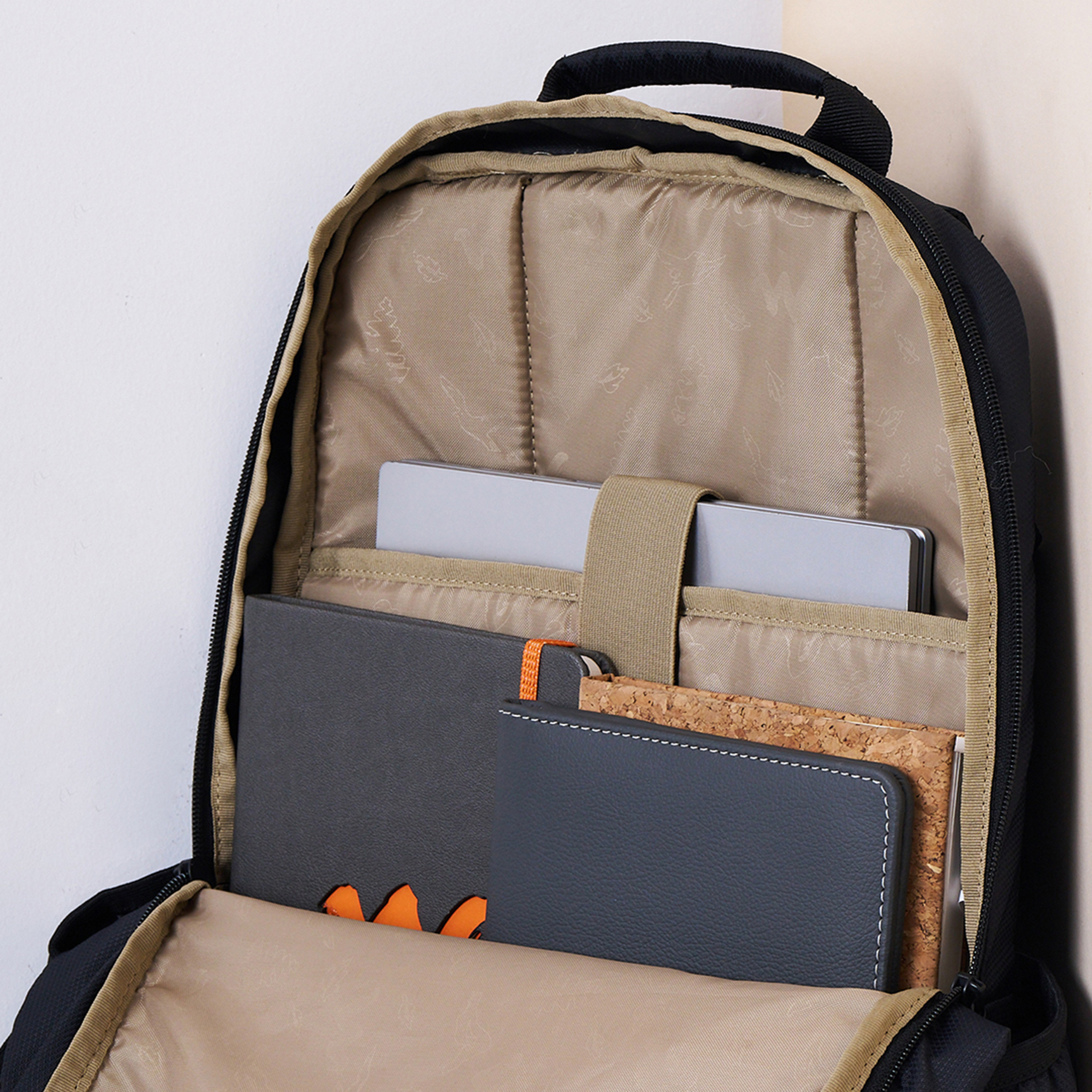 Wildcraft Solid School Backpack with Adjustable Shoulder Straps - 25x32x46 cms-school-bagsandbackpacks-backpacks-image-11