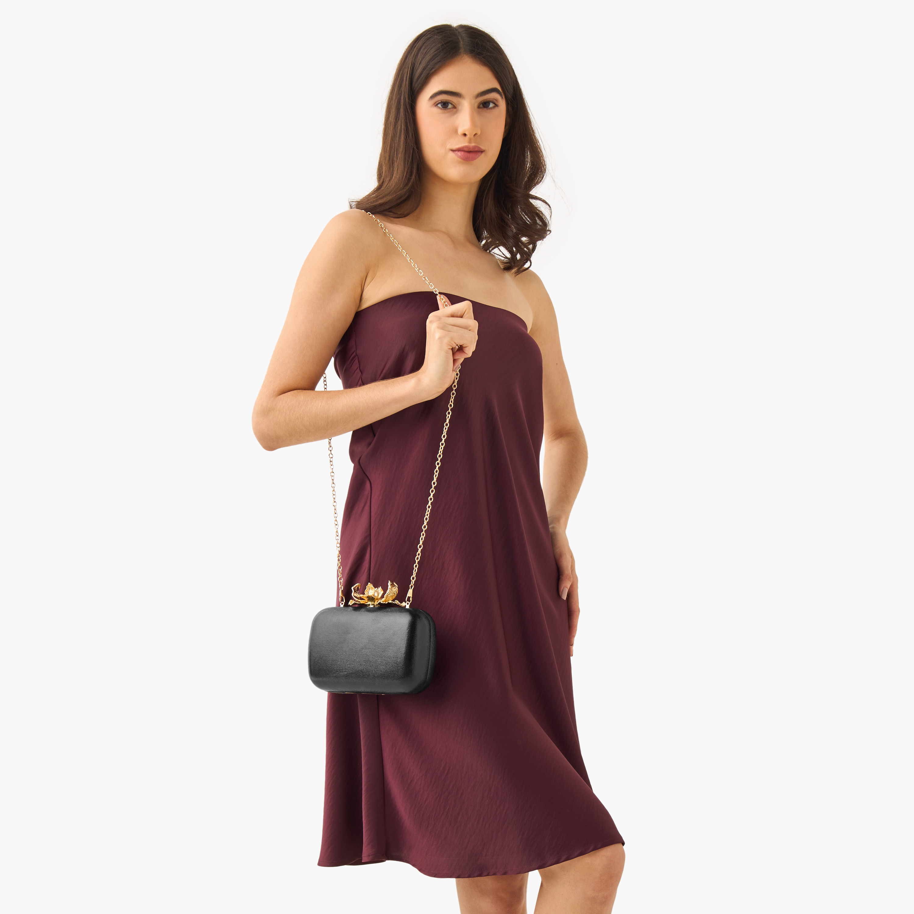 شنطة كلاتش بزينة أزهار وحزام سلسلة قابل للفصل من ساشا-women-bagsandwallets-handbags-image-2