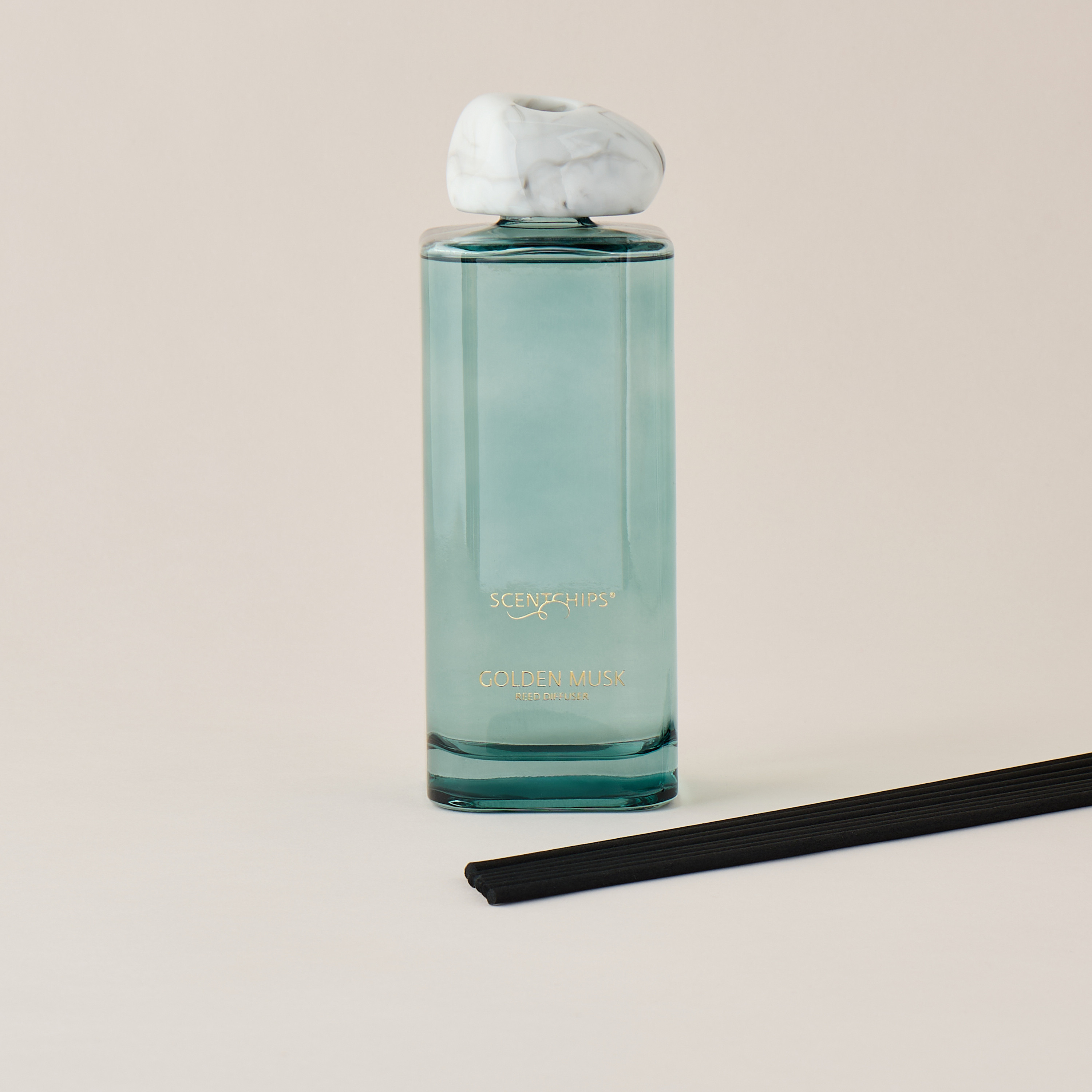 Scent.d London Sweet Vanilla Reed Diffuser - 500 ml-household-homefragrance-reeddiffusers-image-3