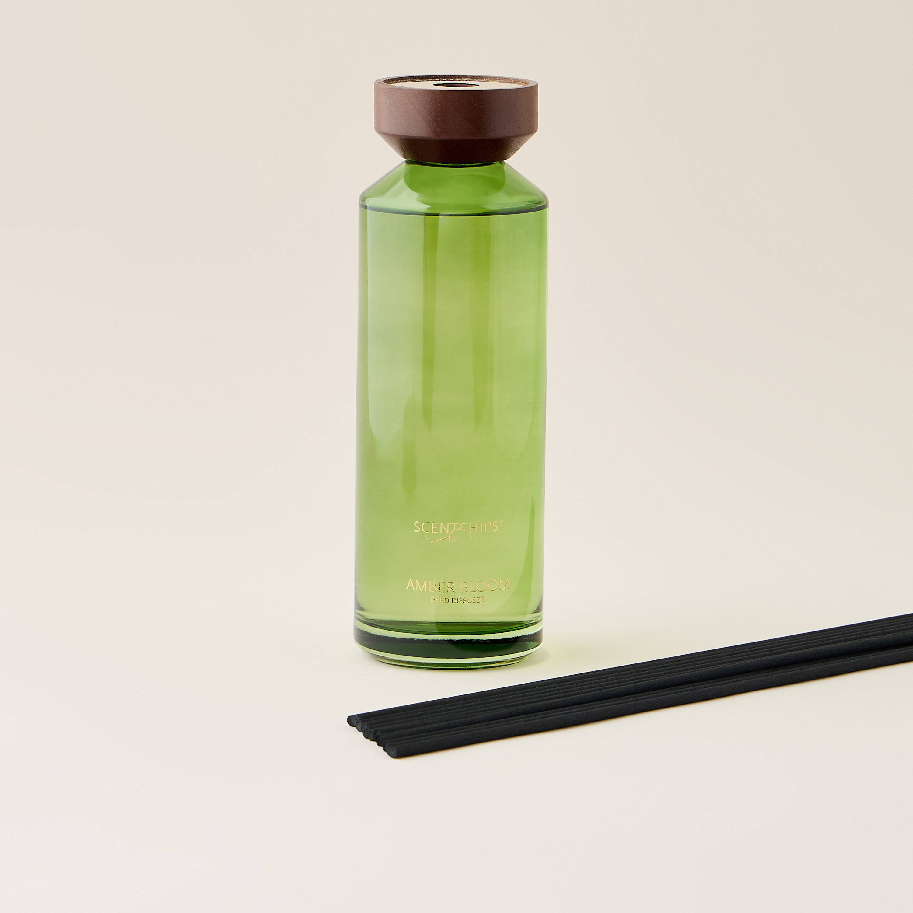 Scent.d London Sweet Vanilla Reed Diffuser - 500 ml-household-homefragrance-reeddiffusers-image-3