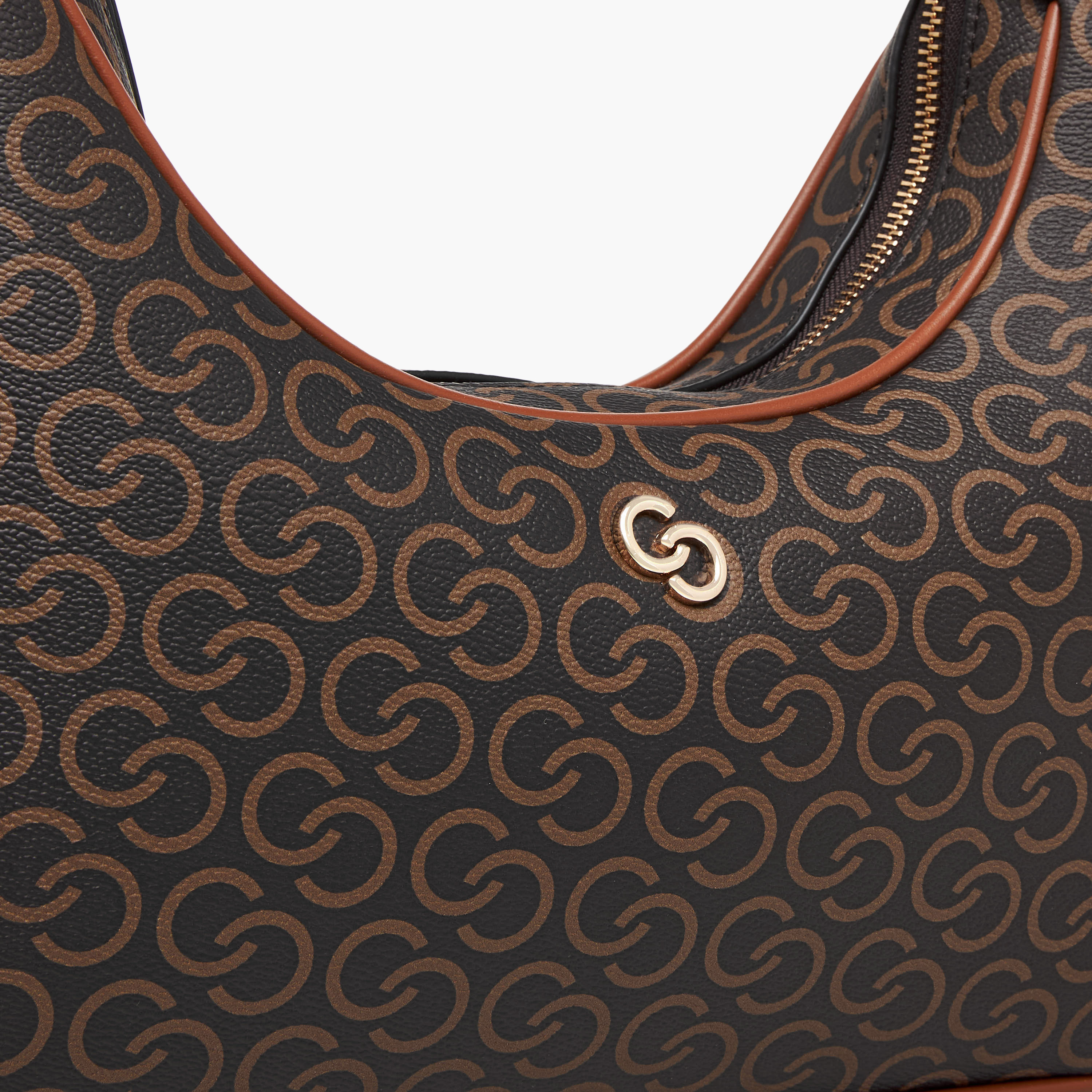 شنطة كتف بطبعات مونوجرام وحزام قابل للفصل من سيليست-women-bagsandwallets-handbags-image-5