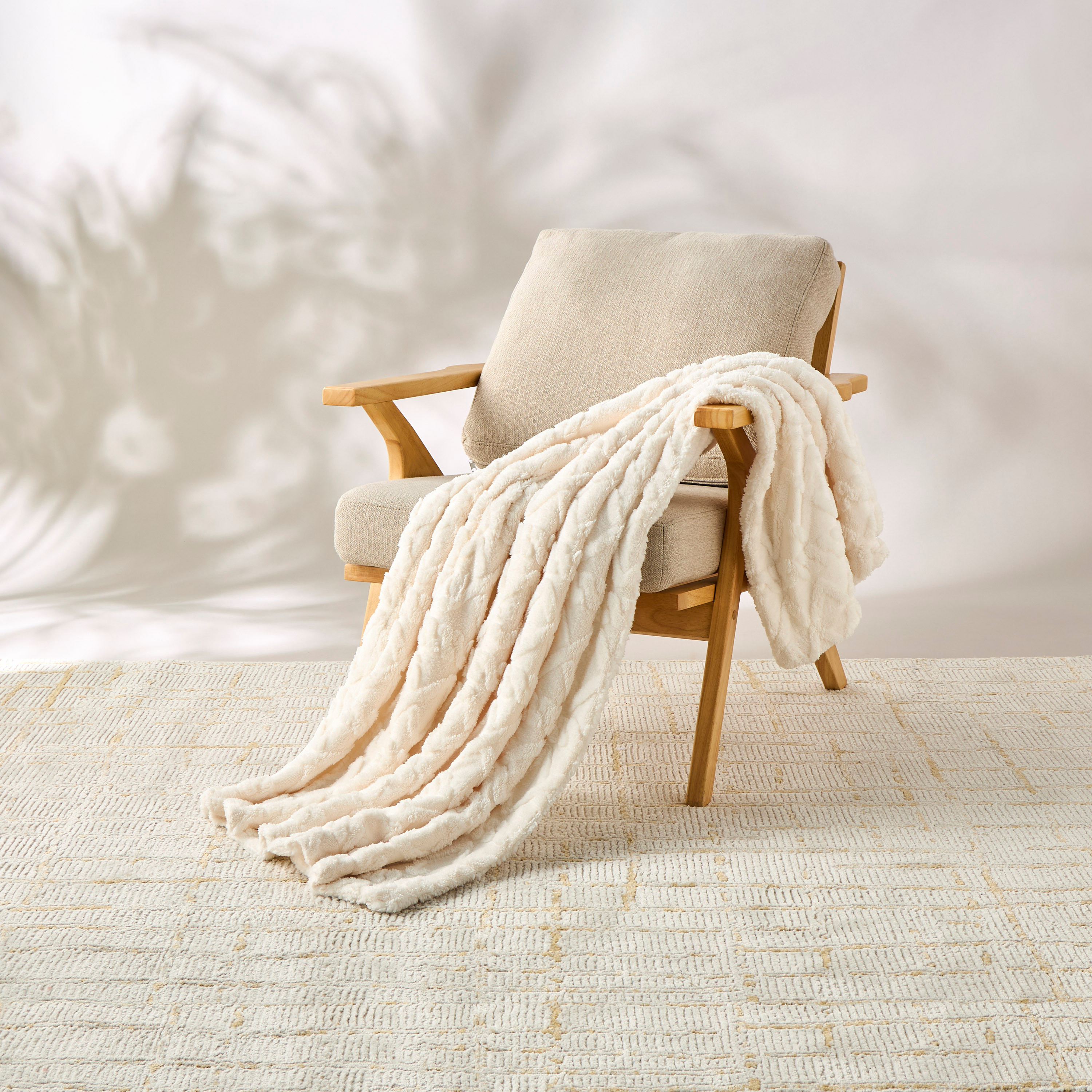 Textured Jacquard Faux Fur Throw - 127x152 cms-household-cushionsandthrows-throwsandblankets-throws-image-2