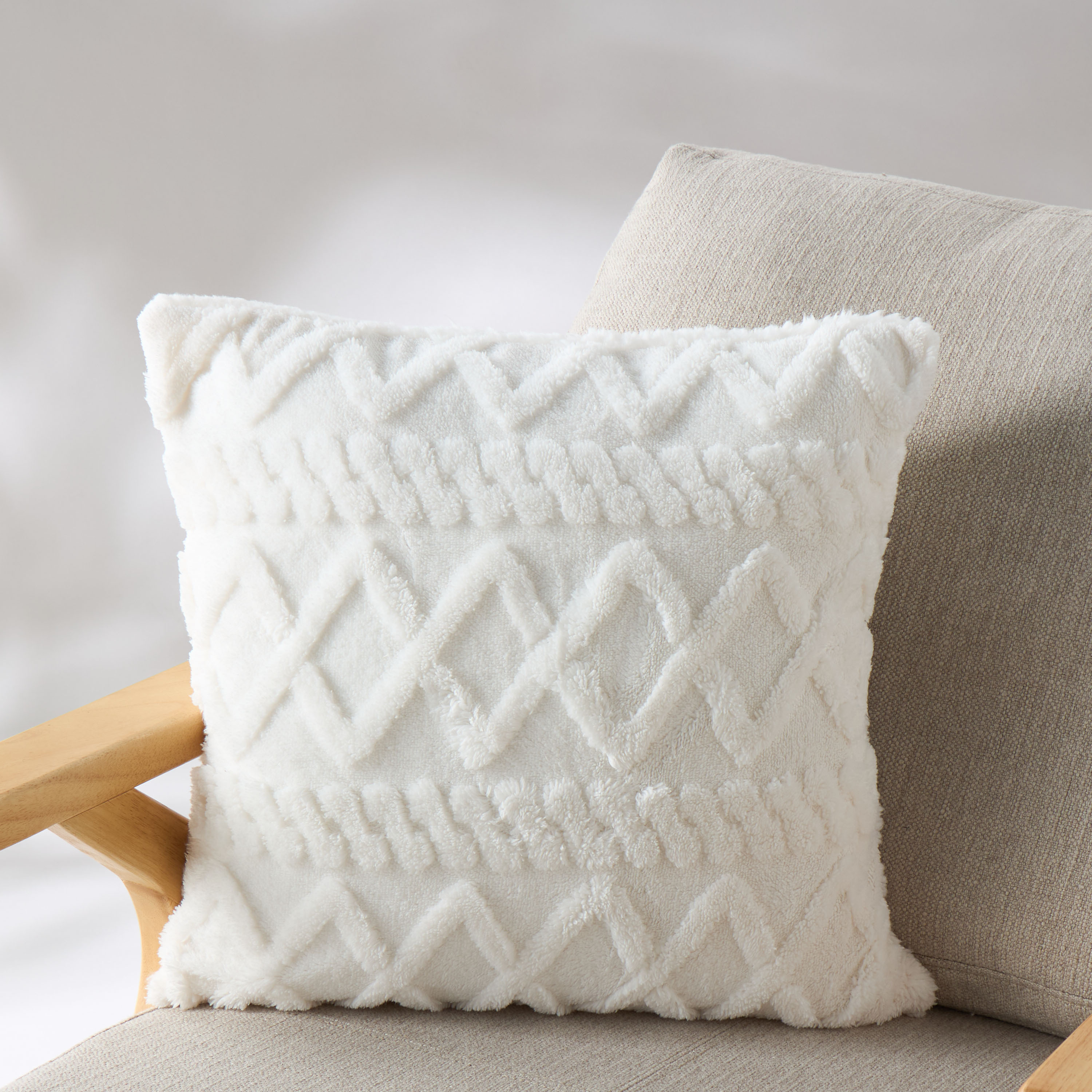 Textured 2-Piece Jacquard Faux Fur Filled Cushion Set-household-cushionsandthrows-filledcushions-decorativecushions-image-3