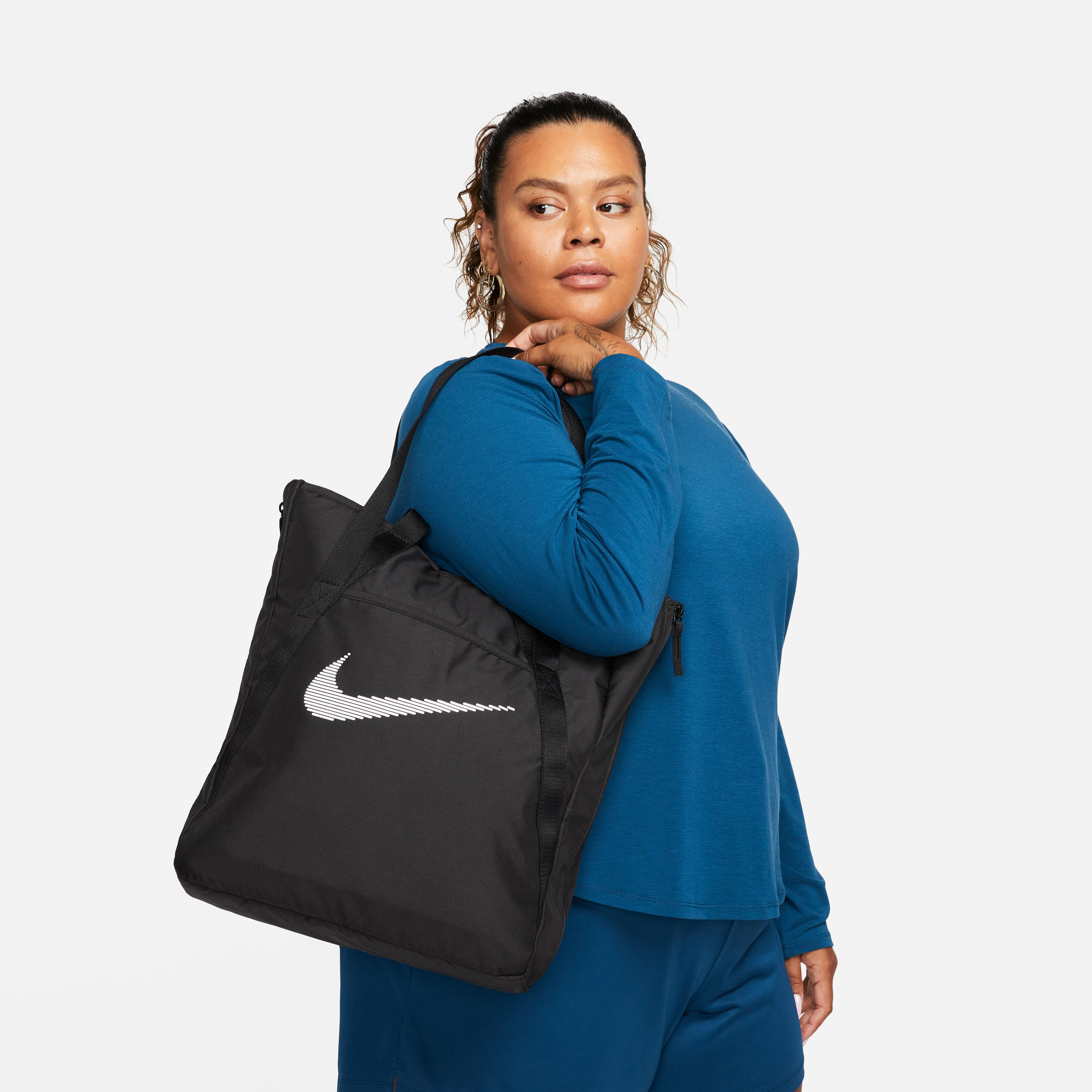 نايكي- شنطة رياضية نسائية، ٢٨ لترًا، NKDR7217 | OE-women-bagsandwallets-handbags-image-17