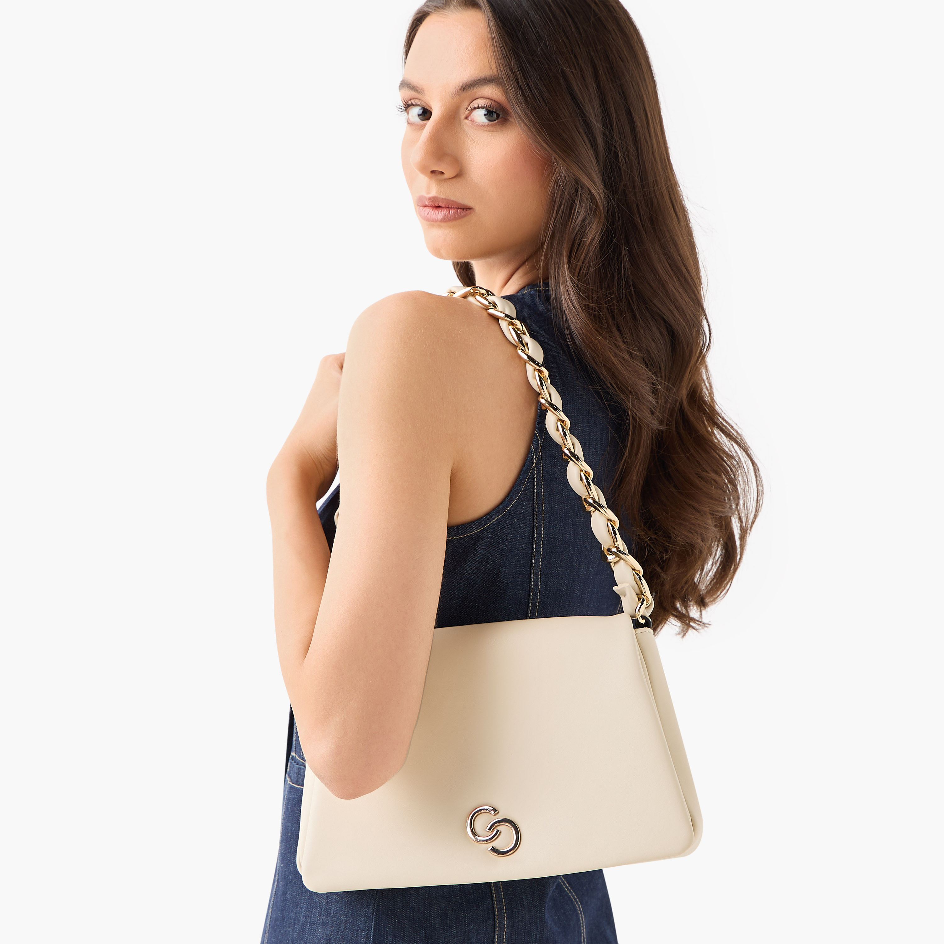 شنطة كتف سادة بتفاصيل سلسلة من سيليست-women-bagsandwallets-handbags-image-2