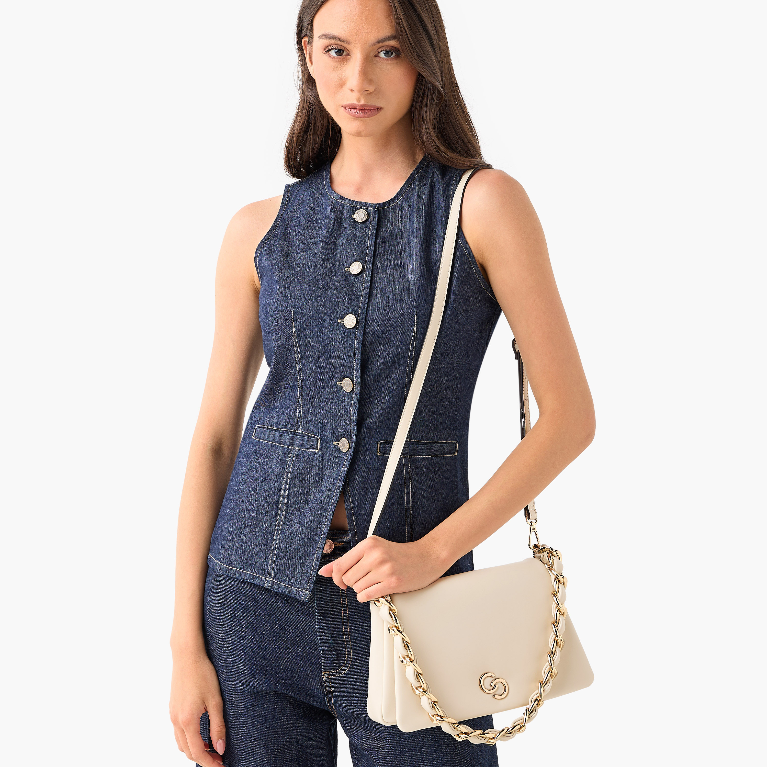 شنطة كتف سادة بتفاصيل سلسلة من سيليست-women-bagsandwallets-handbags-image-8