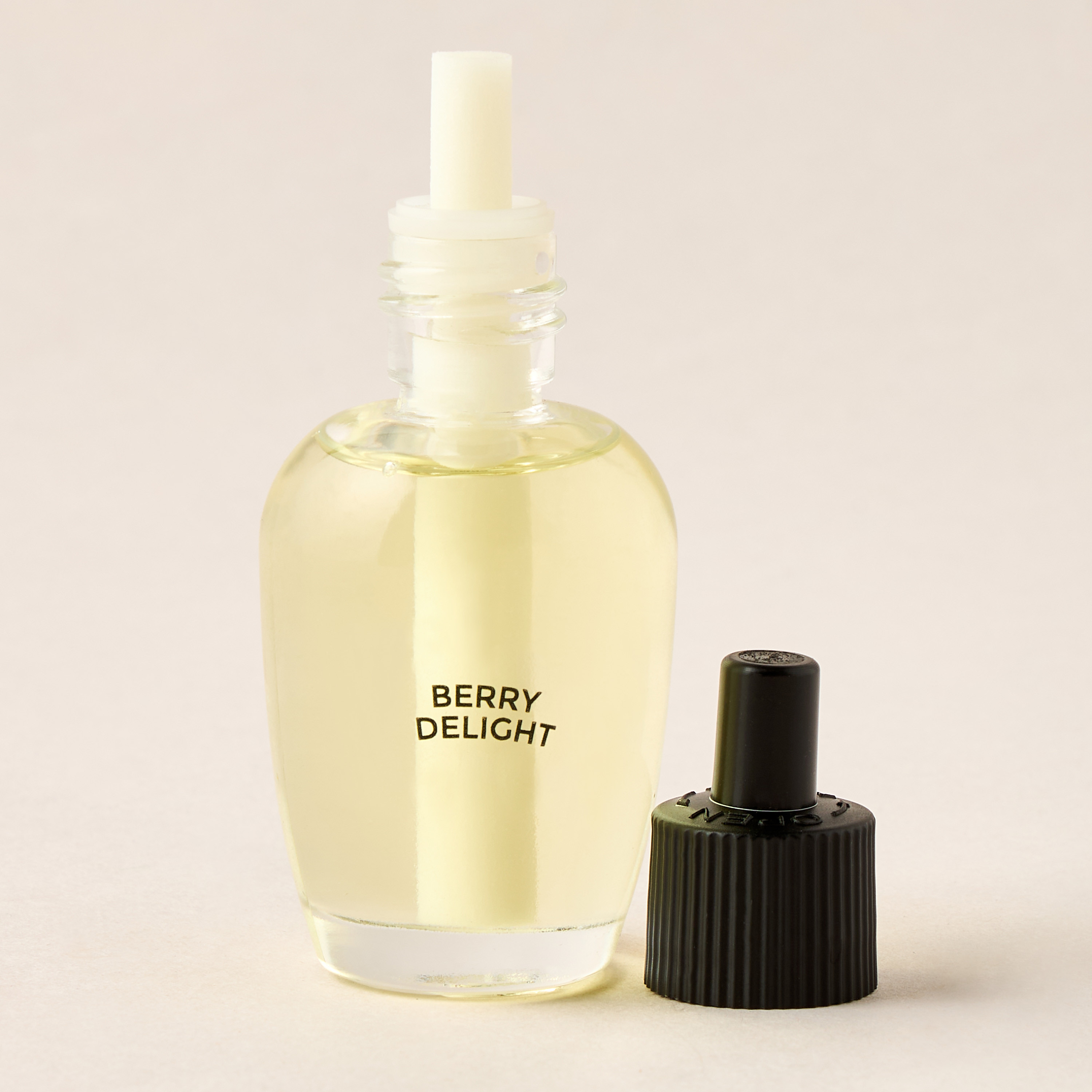 Mahogany Oakwood Home Fragrance Plug-In Refill - 26 ml-household-homefragrance-fragranceoilsandessence-image-2