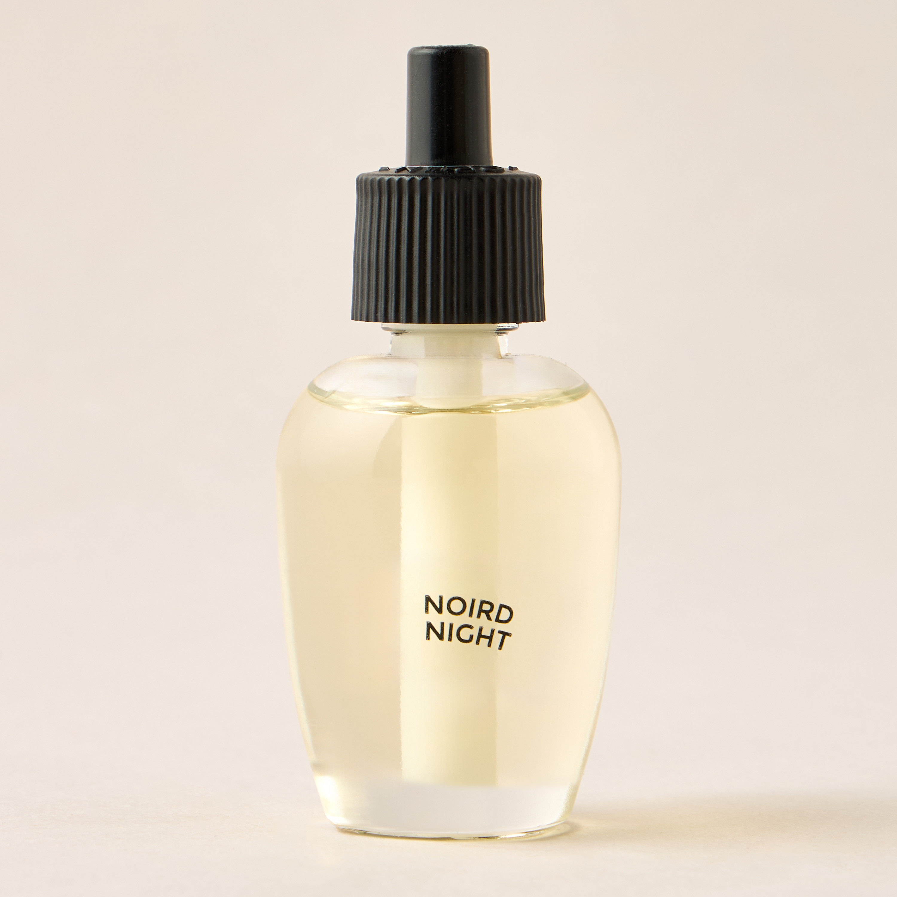 Mahogany Oakwood Home Fragrance Plug-In Refill - 26 ml-household-homefragrance-fragranceoilsandessence-image-1