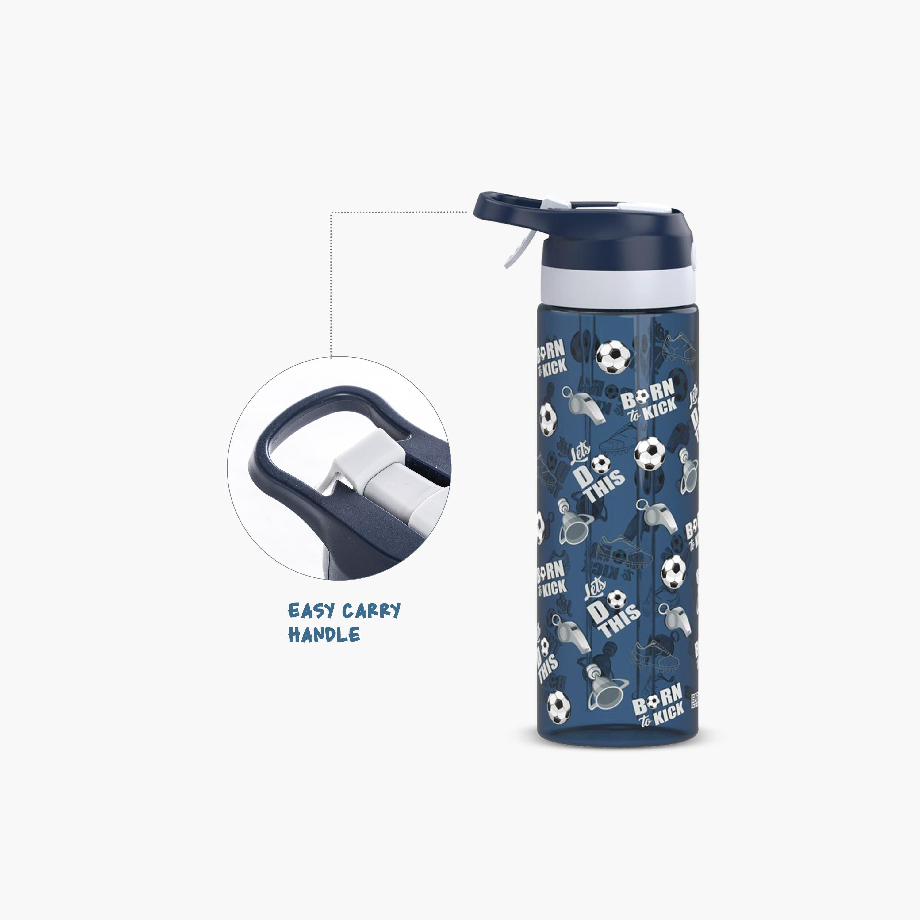 زجاجة مياه تريتان مع بخاخ من إيزي كيدز - 750 مل - كرة قدم - أزرق-school-waterbottles-image-5