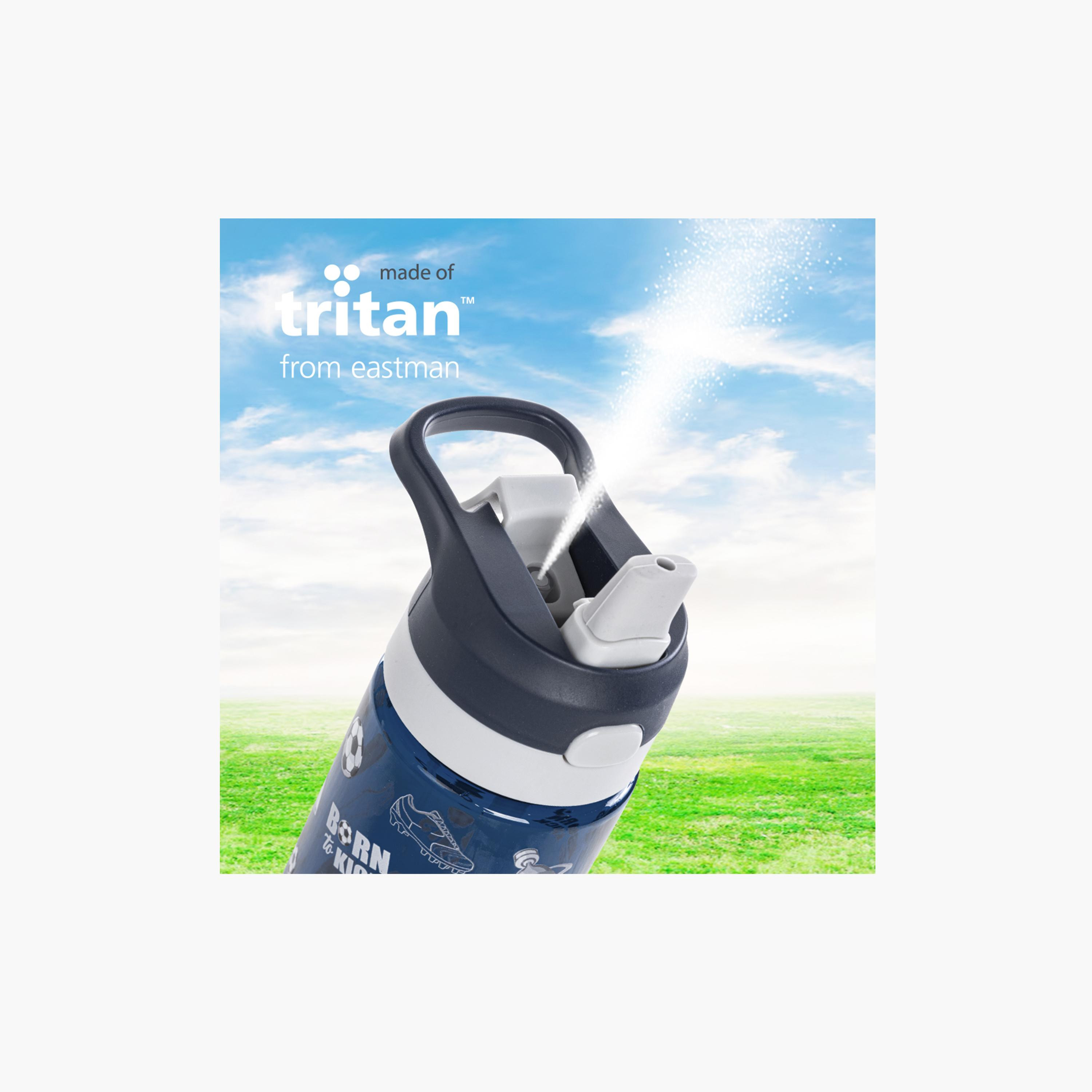 زجاجة مياه تريتان مع بخاخ من إيزي كيدز - 750 مل - كرة قدم - أزرق-school-waterbottles-image-9