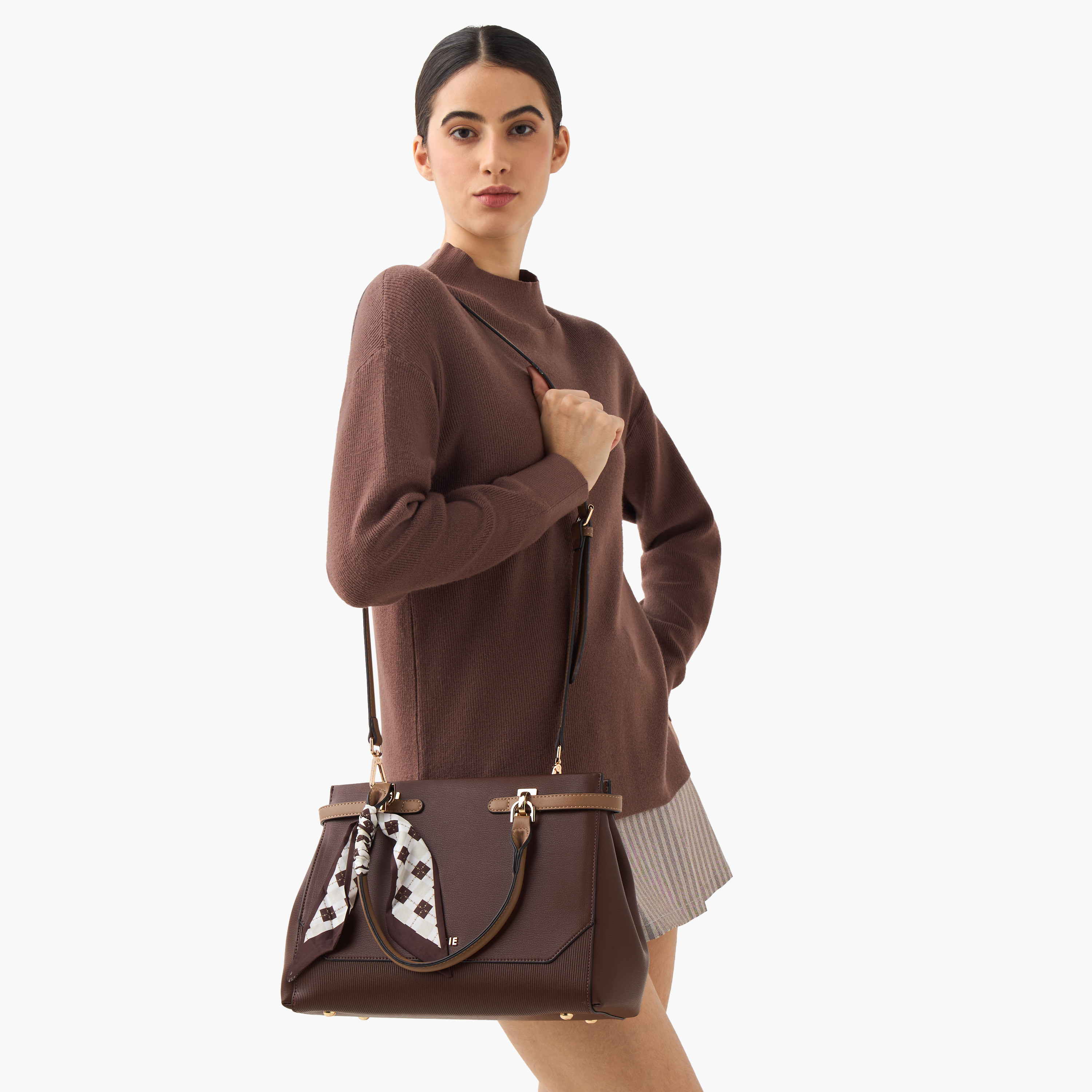 شنطة توتي بارزة الملمس مع وشاح من بيسي لندن-women-bagsandwallets-handbags-image-2