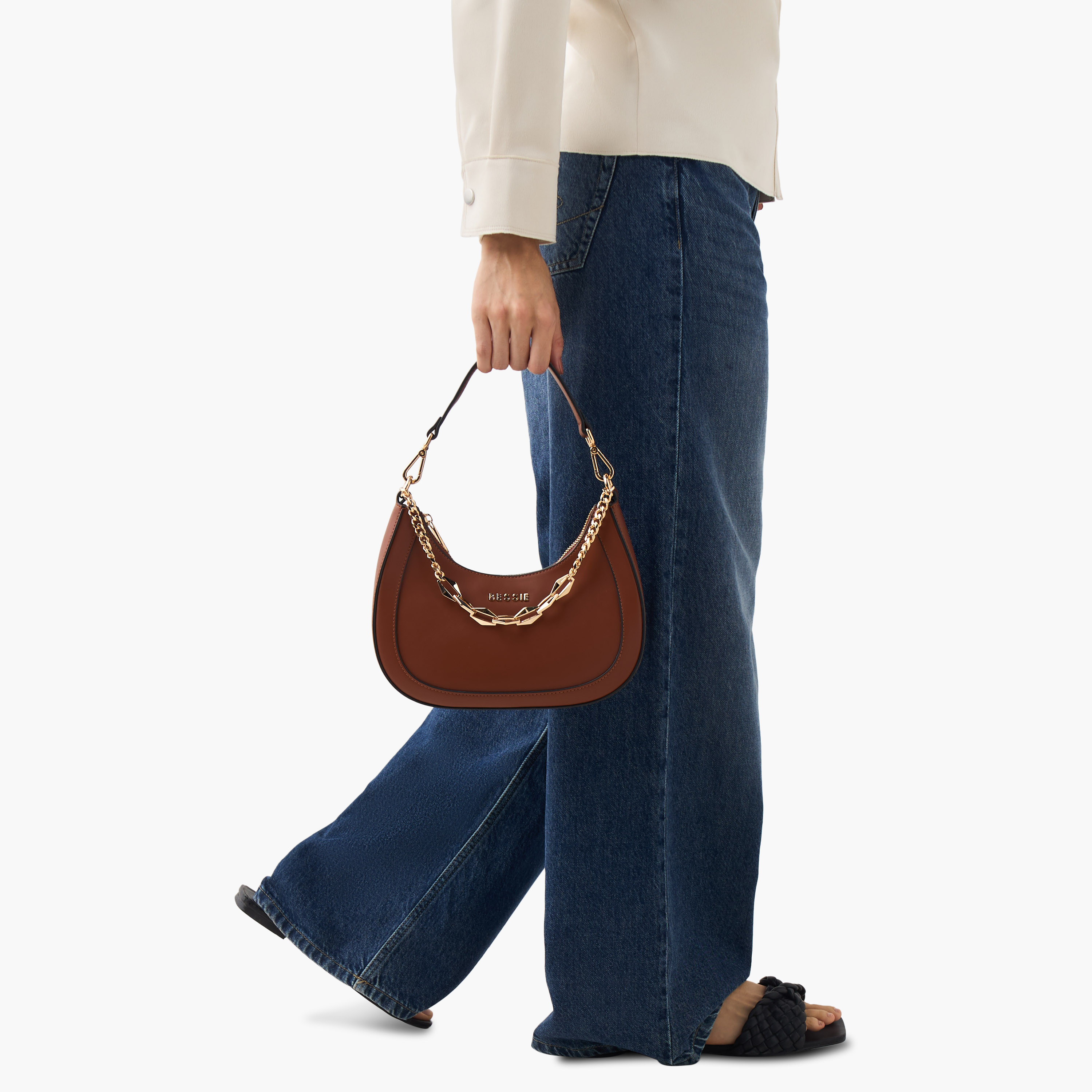 شنطة باجيت سادة بسحاب إغلاق من بيسي لندن-women-bagsandwallets-handbags-image-8