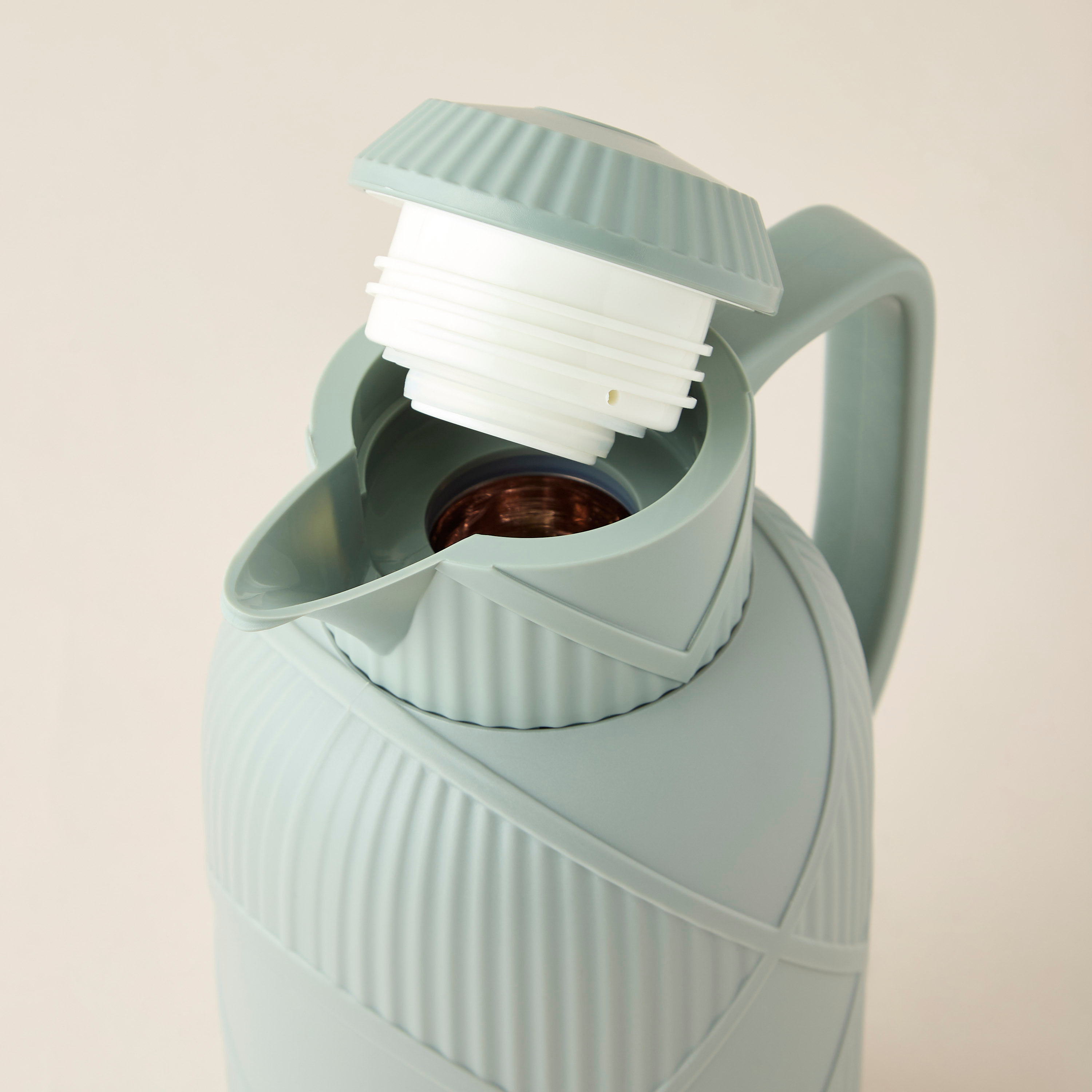 Hiba Textured Vacuum Flask with Handle - 1 L-household-dining-teaandcoffee-vacuumflaskscoffeeandteapots-image-4