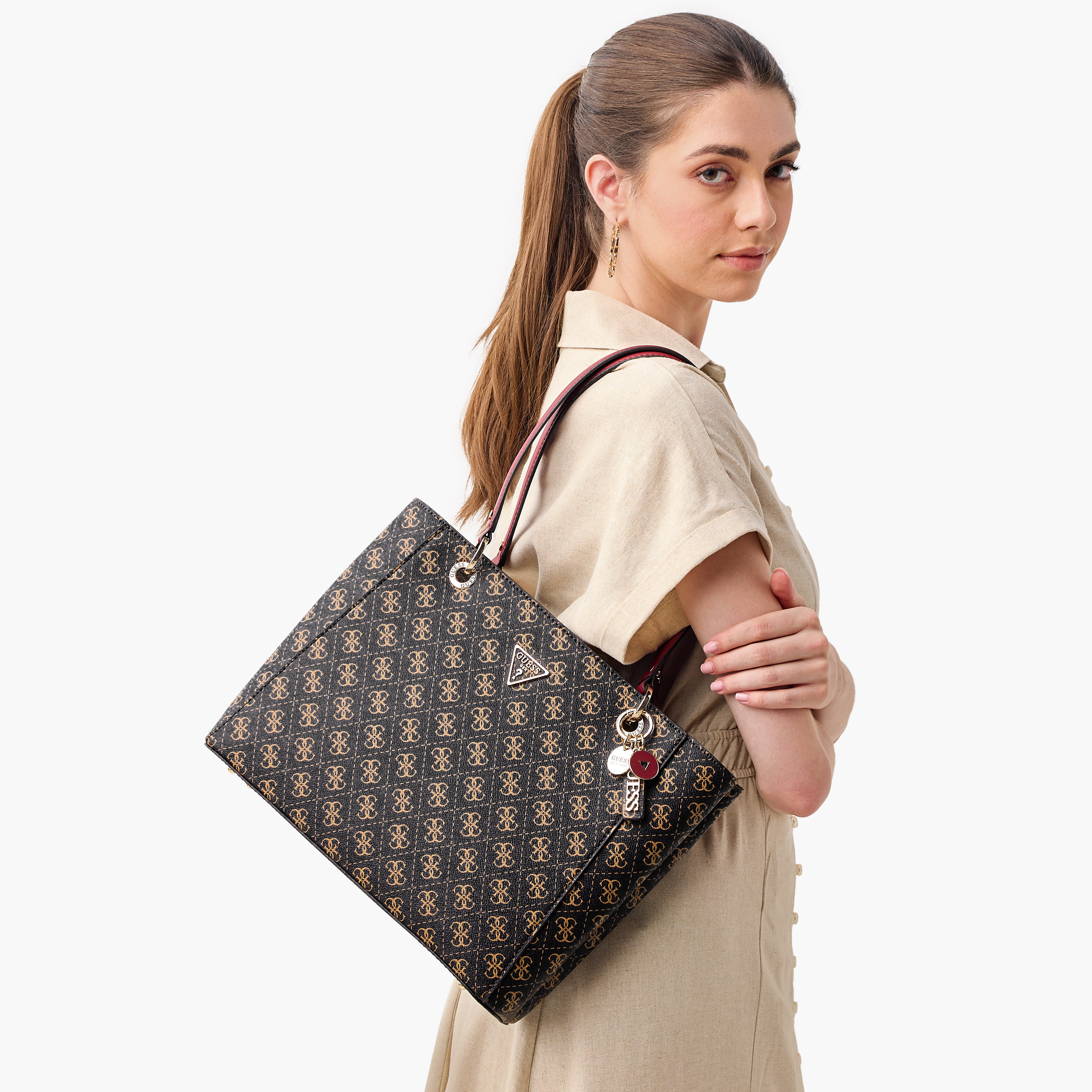 شنطة توت بمقبض مزدوج وطبعات نويل من جيس-women-bagsandwallets-handbags-image-2