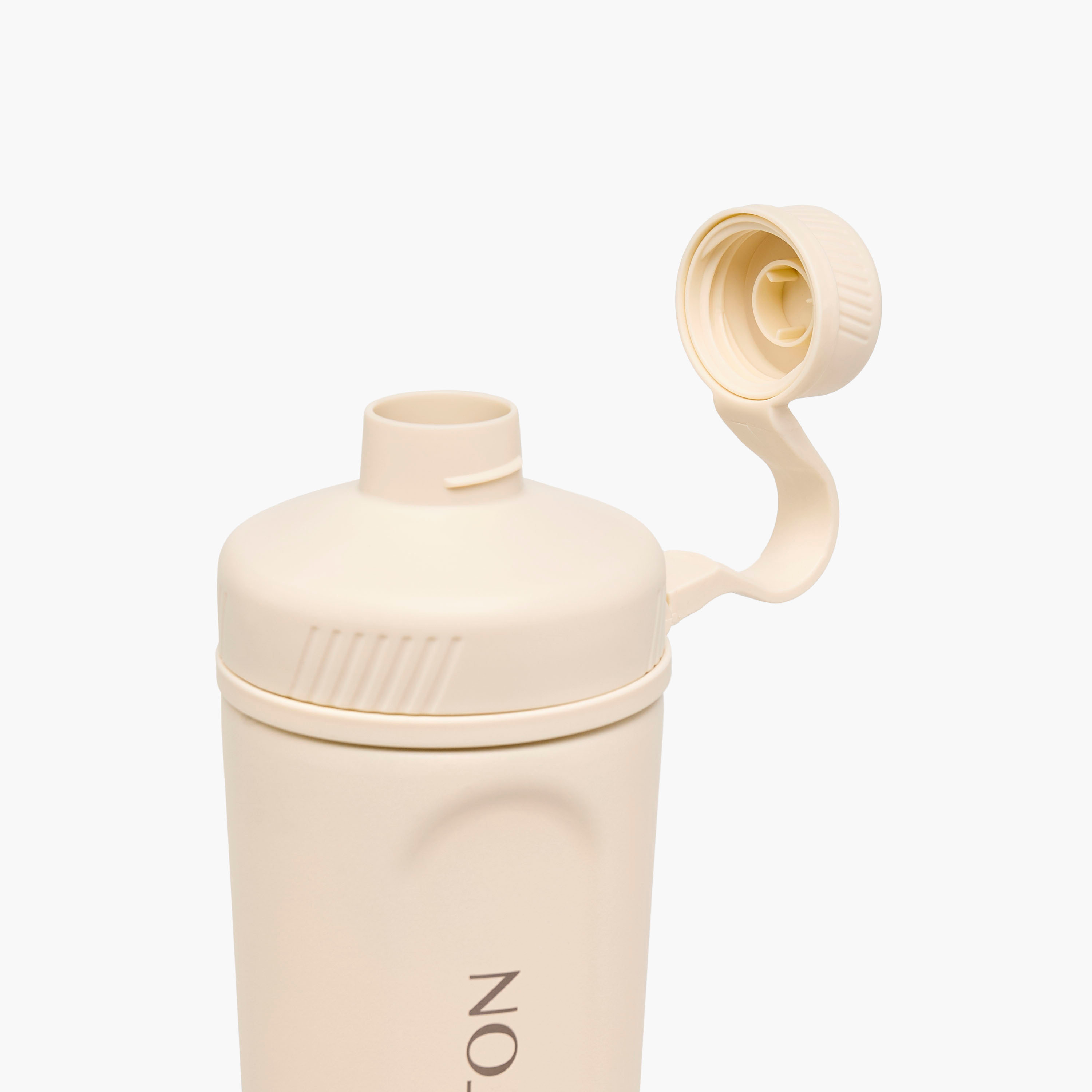 قارورة مياه معزولة من الستانلس ستيل بطبعات شعار من بريتون  - 650 مل-household-dining-drinkserveware-bottles-image-4