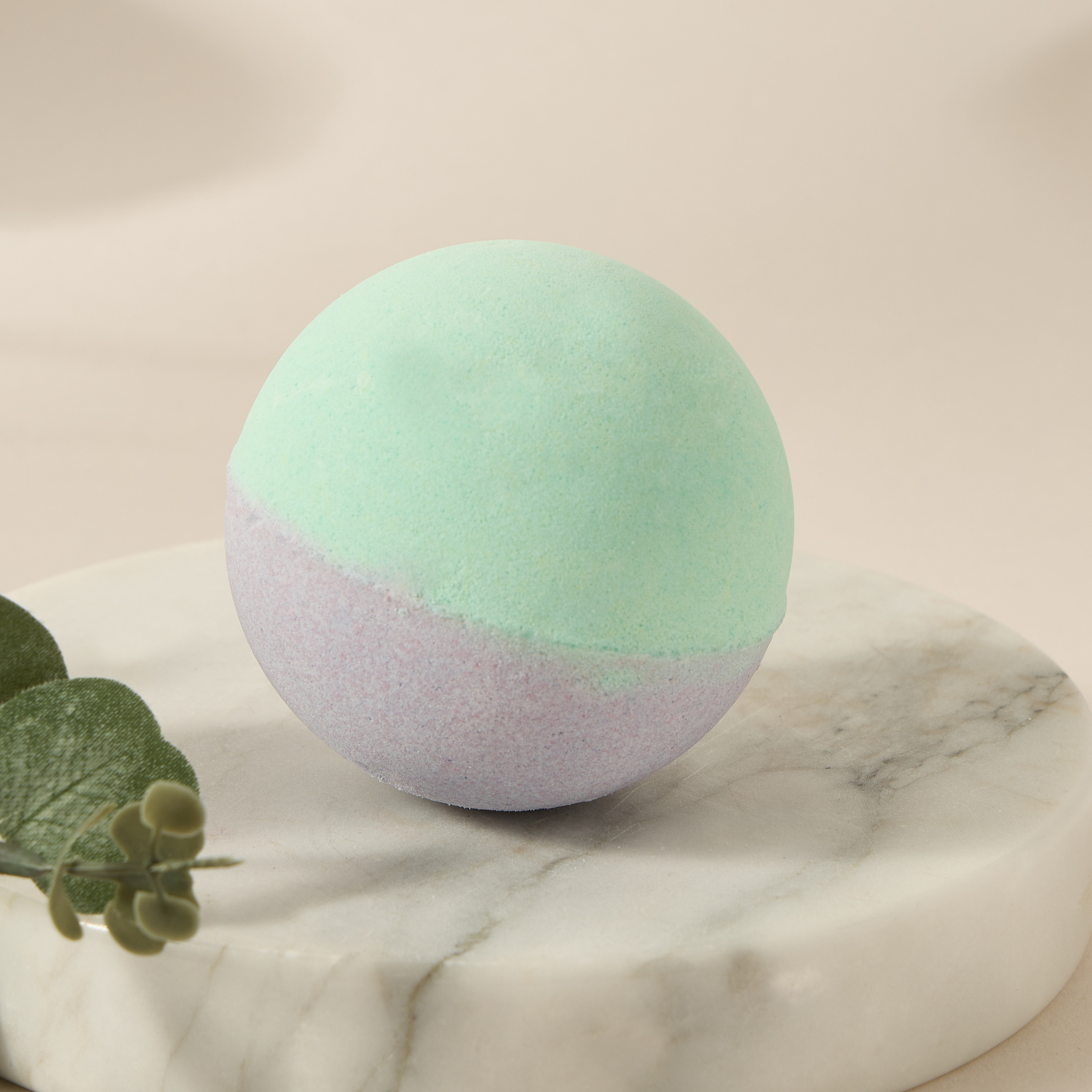 Findz Vanilla Scented Surprise Bath Bomb-151 gms-beautyandpersonalcare-bathandbody-bathandshower-bathsalts-image-1