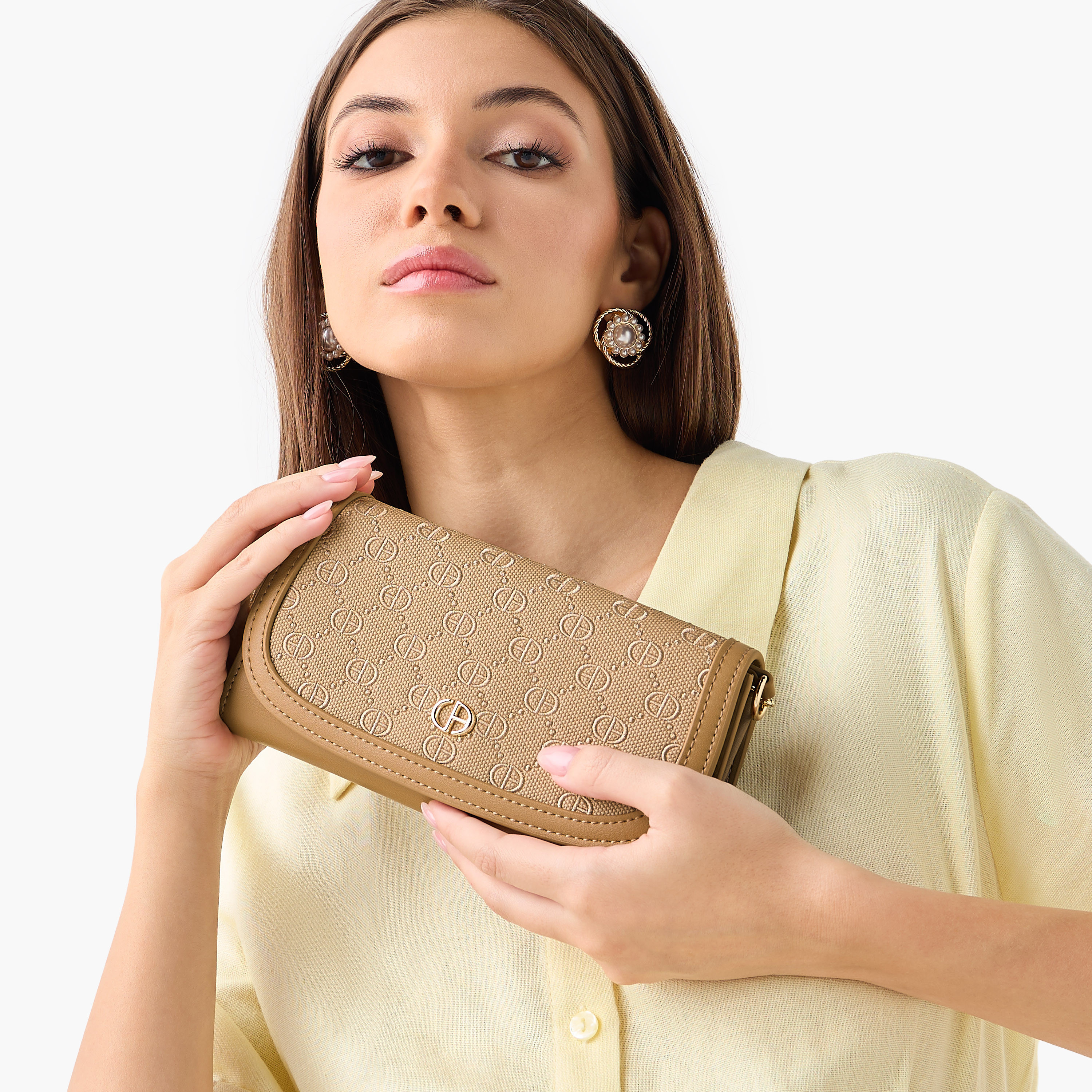 شنطة كروس بودي مطرزة بحزام سلسلة من كريسبيلا-women-bagsandwallets-handbags-image-2