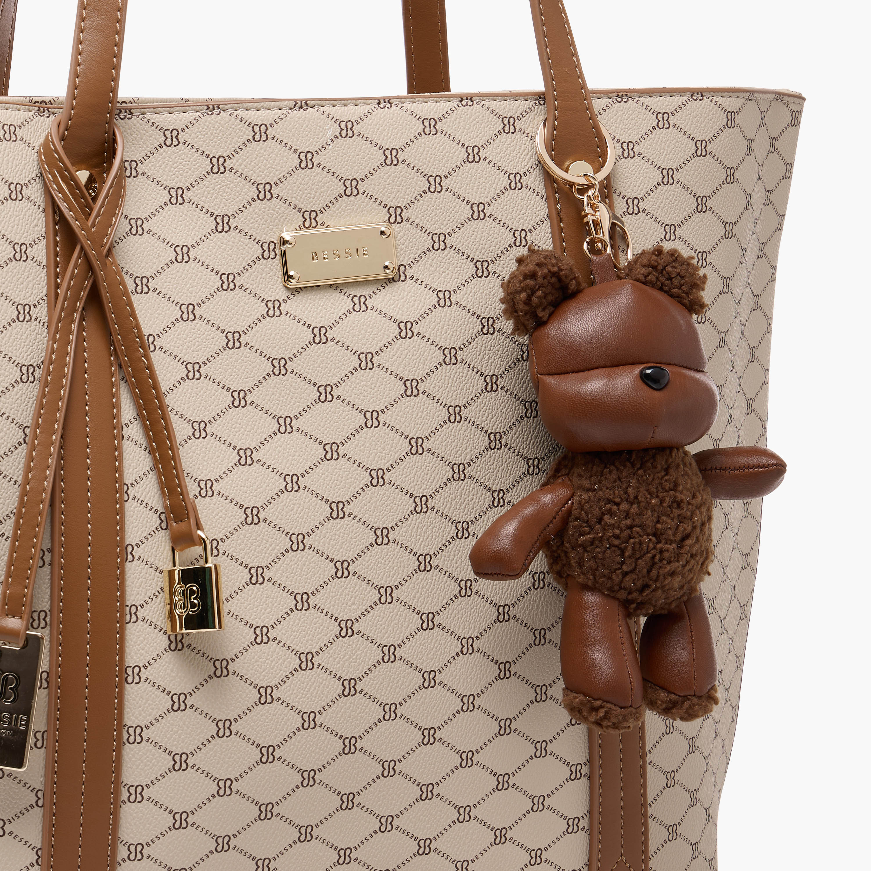 شنطة توتي بطبعات ودلاية دب من بيسي لندن-women-bagsandwallets-handbags-image-5