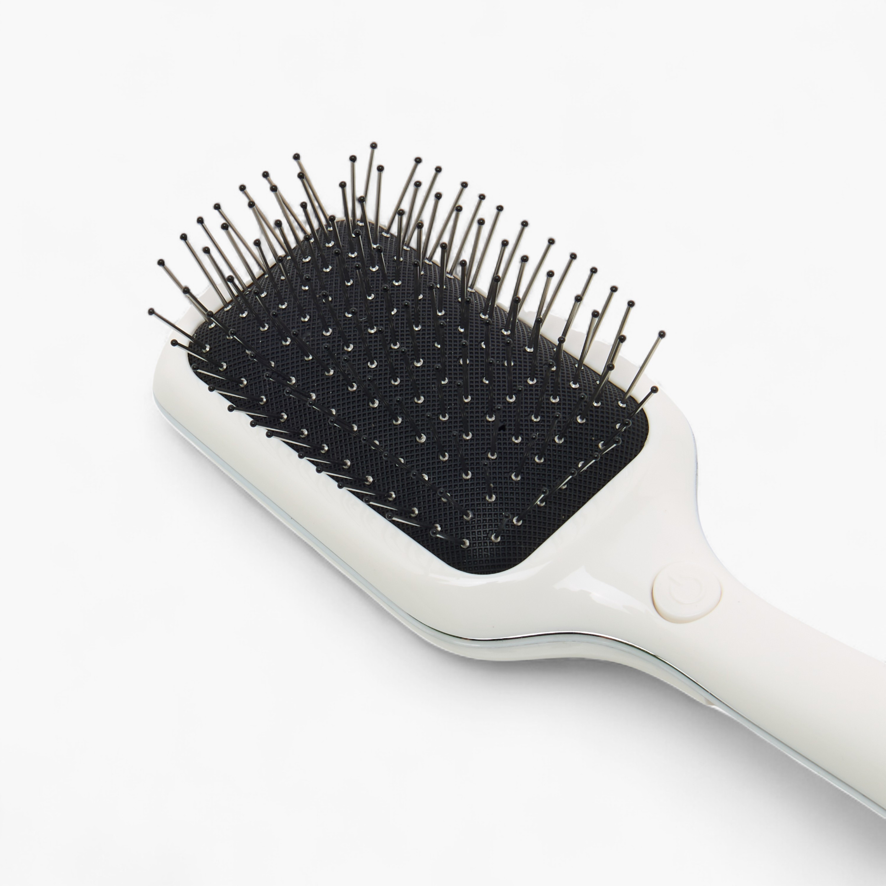 Hair and Scalp Reviver Electric Hairbrush-beautyandpersonalcare-hair-stylingtools-hairbrushesandcombs-image-3