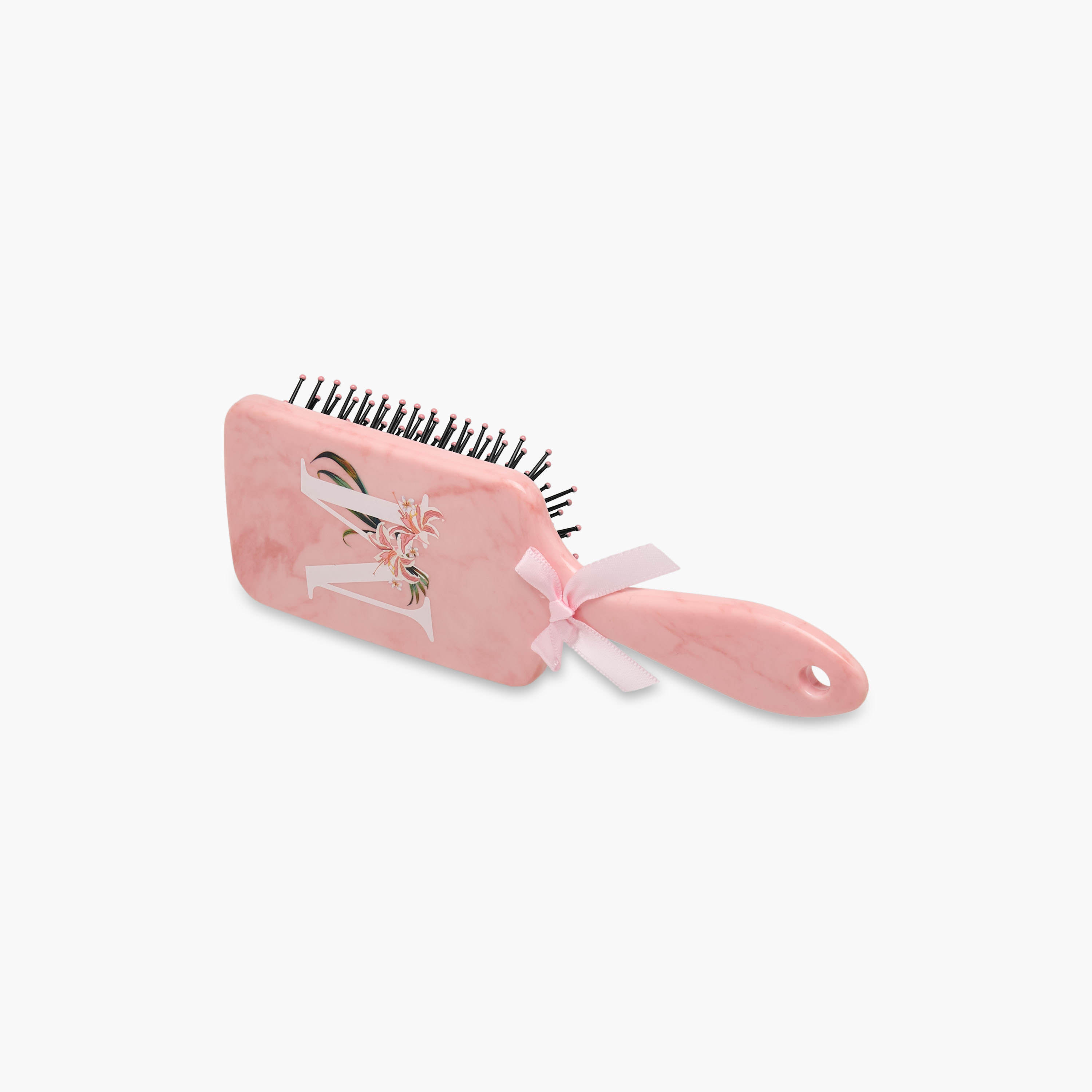 فرشاة شعر بطبعات حرف M-women-hairaccessories-brushesandcombs-image-1