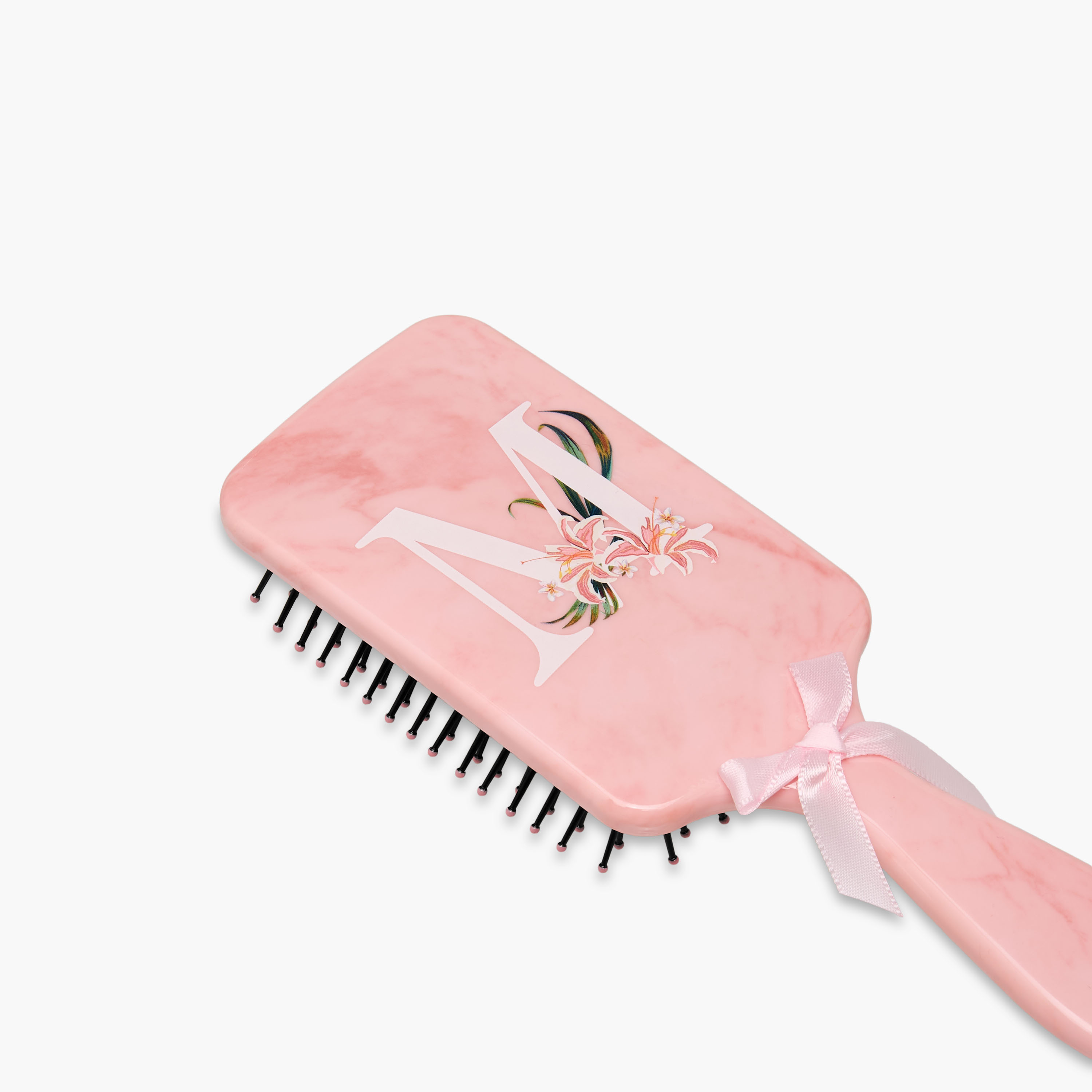 فرشاة شعر بطبعات حرف M-women-hairaccessories-brushesandcombs-image-4