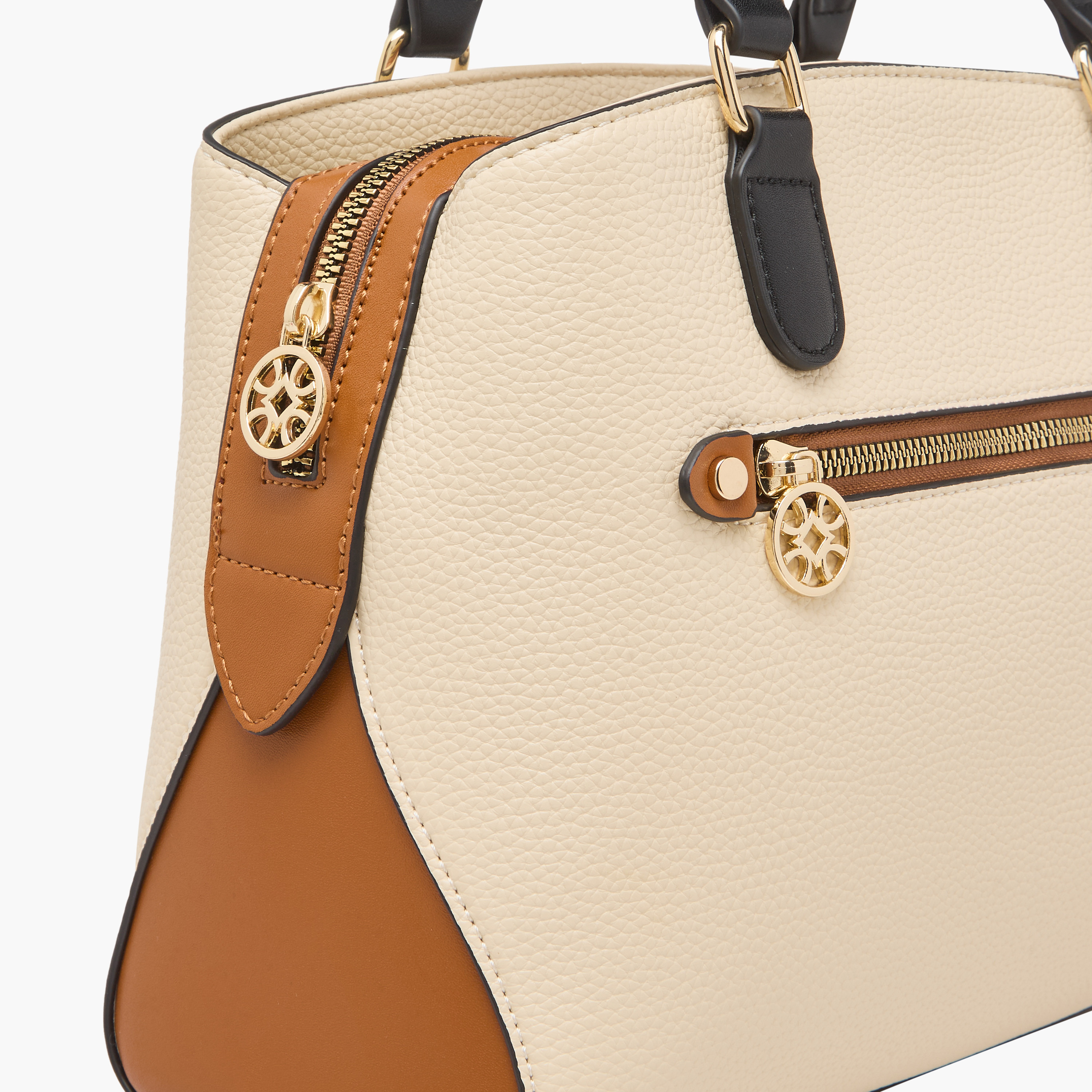 شنطة توتي بارزة الملمس بمقابض علوية كودس من ساشا-women-bagsandwallets-handbags-image-5