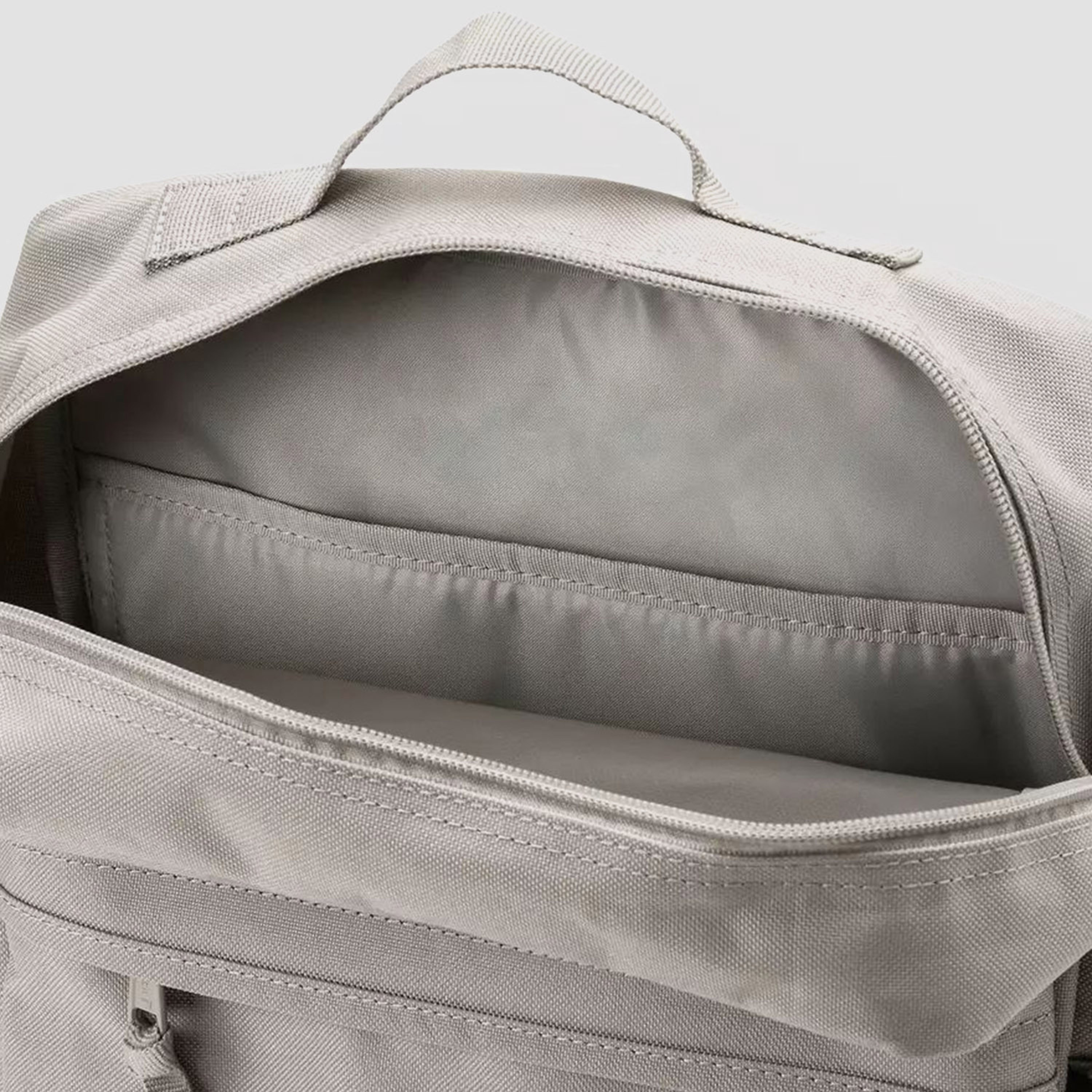 Levi's 13 L 15 Inches L-Pack Standard Issue Laptop Backpack with Zipper Closure-men-bags-image-3