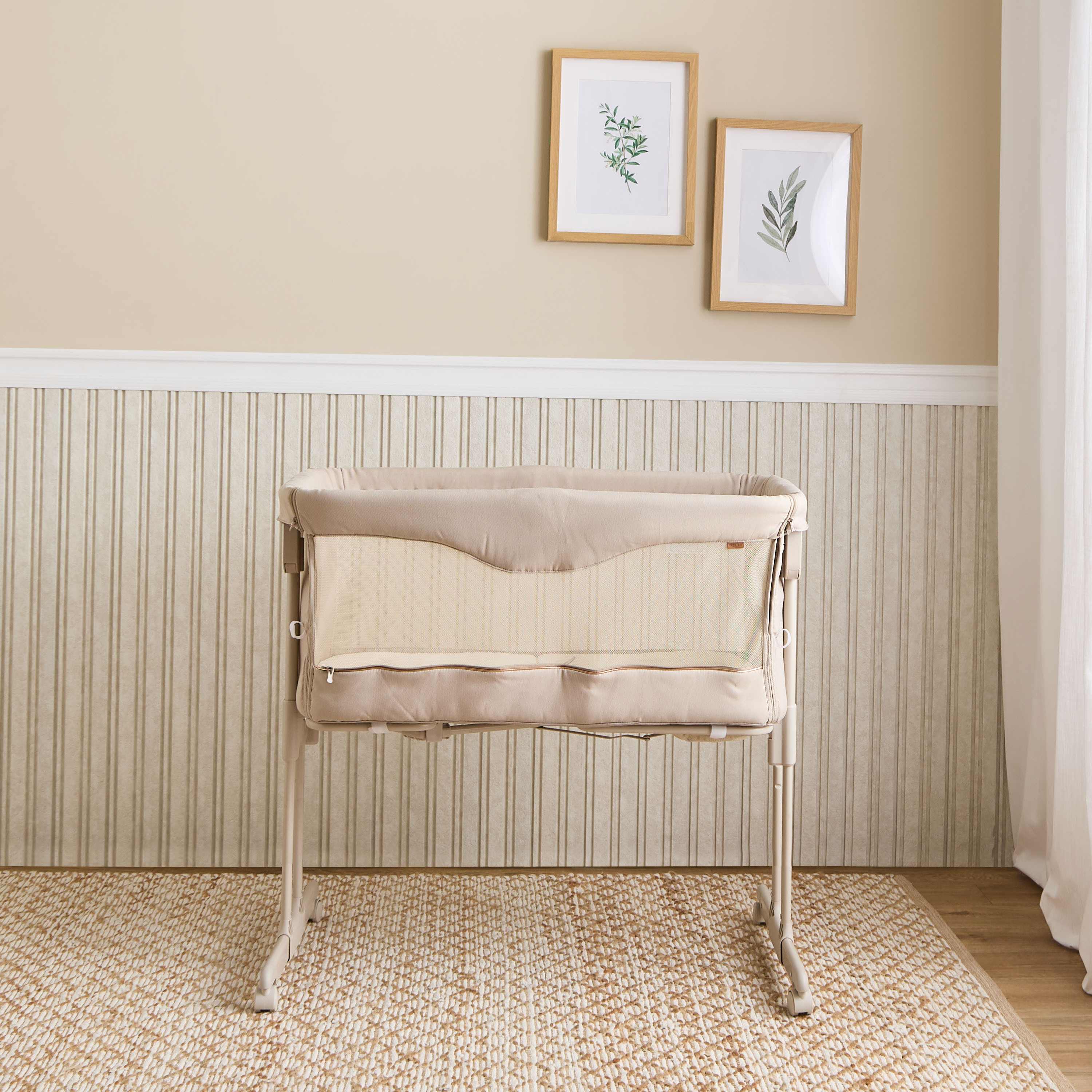 Giggles Abby Baby Bassinet with Bedside Sleeper, 63x20x66 cm-baby-nursery-furniture-cribsandbeds-bassinets-image-2