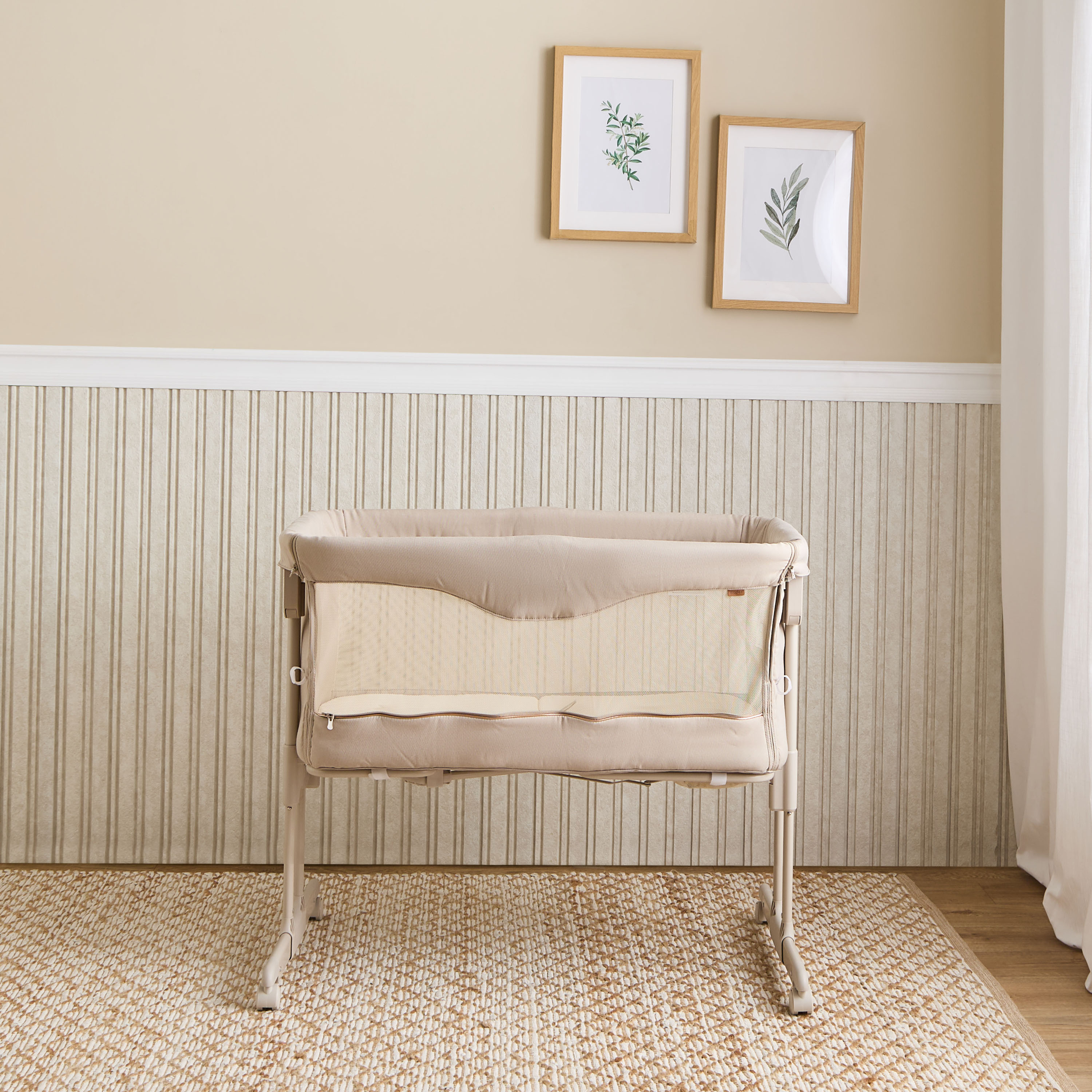 Giggles Abby Baby Bassinet with Bedside Sleeper, 63x20x66 cm-baby-nursery-furniture-cribsandbeds-bassinets-image-3