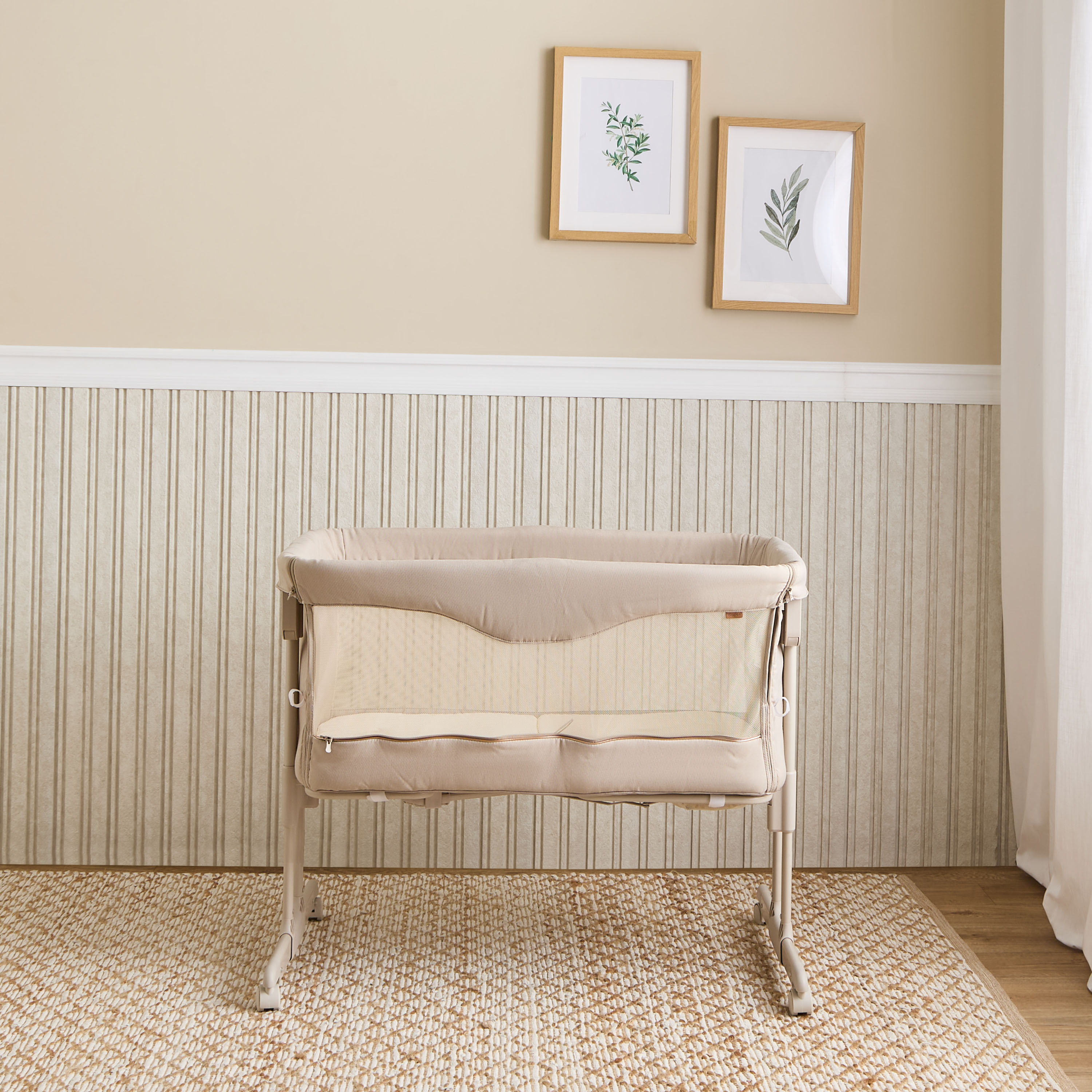 Giggles Abby Baby Bassinet with Bedside Sleeper, 63x20x66 cm-baby-nursery-furniture-cribsandbeds-bassinets-image-4