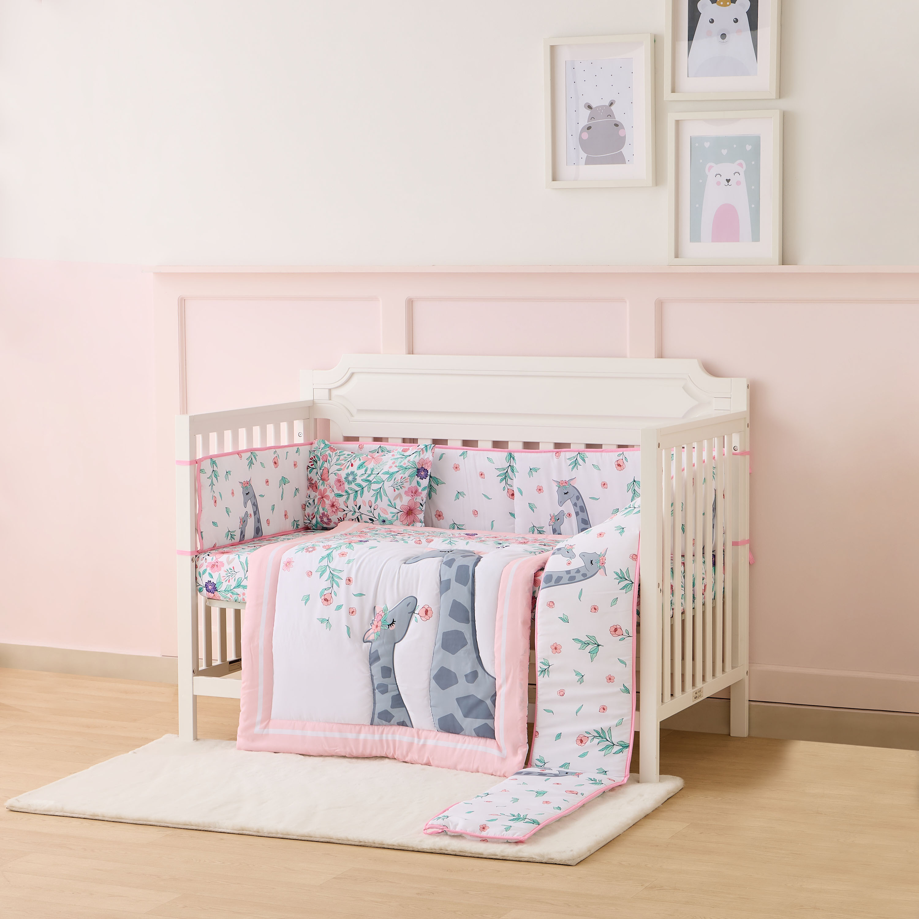 طقم مفروشات أطفال بطبعات زرافة من جونيورز - 84×107 سم-baby-nursery-babybedding-image-1