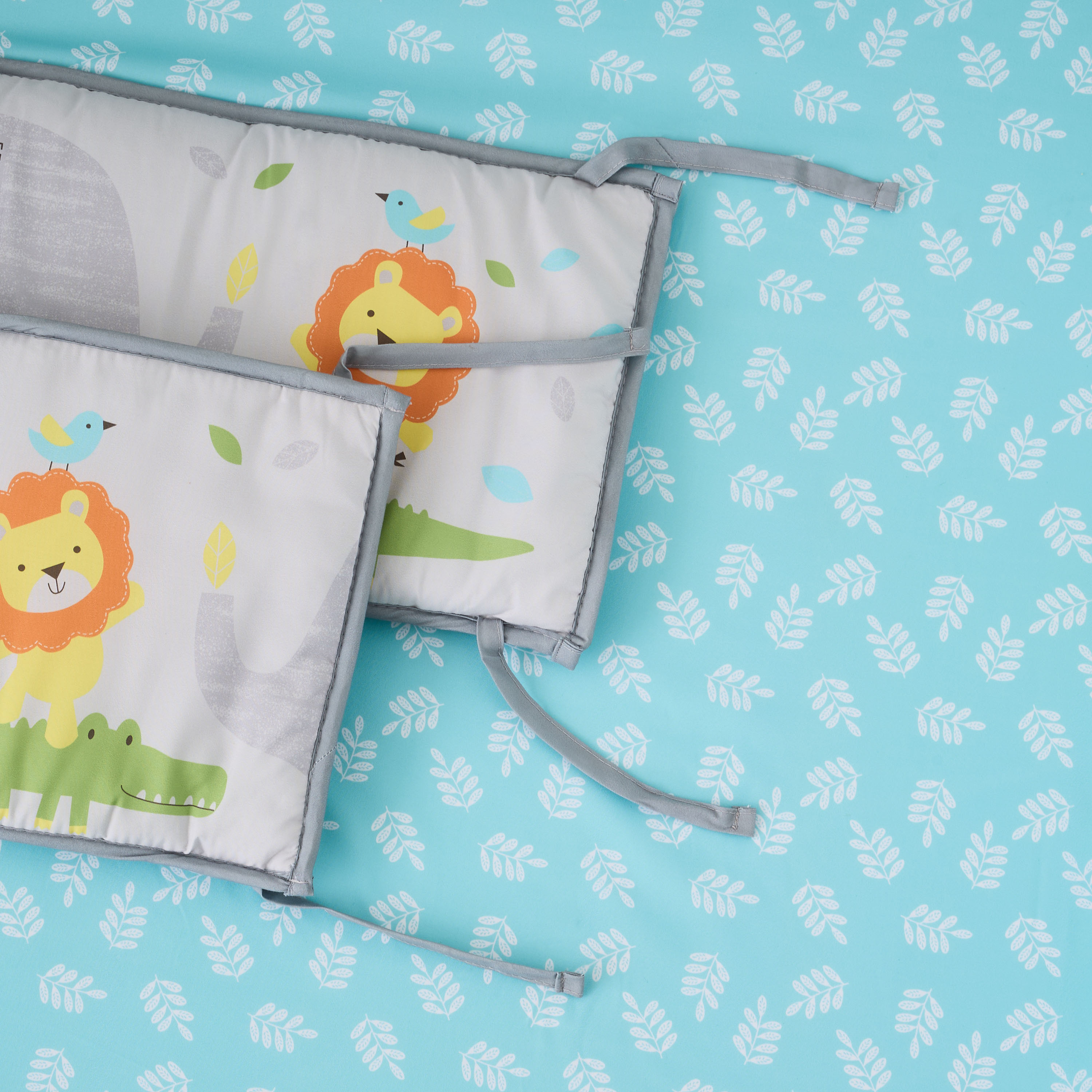 طقم مفارش سرير رضّع بطبعات سفاري من جونيورز - 107×84 سم-baby-nursery-babybedding-image-11