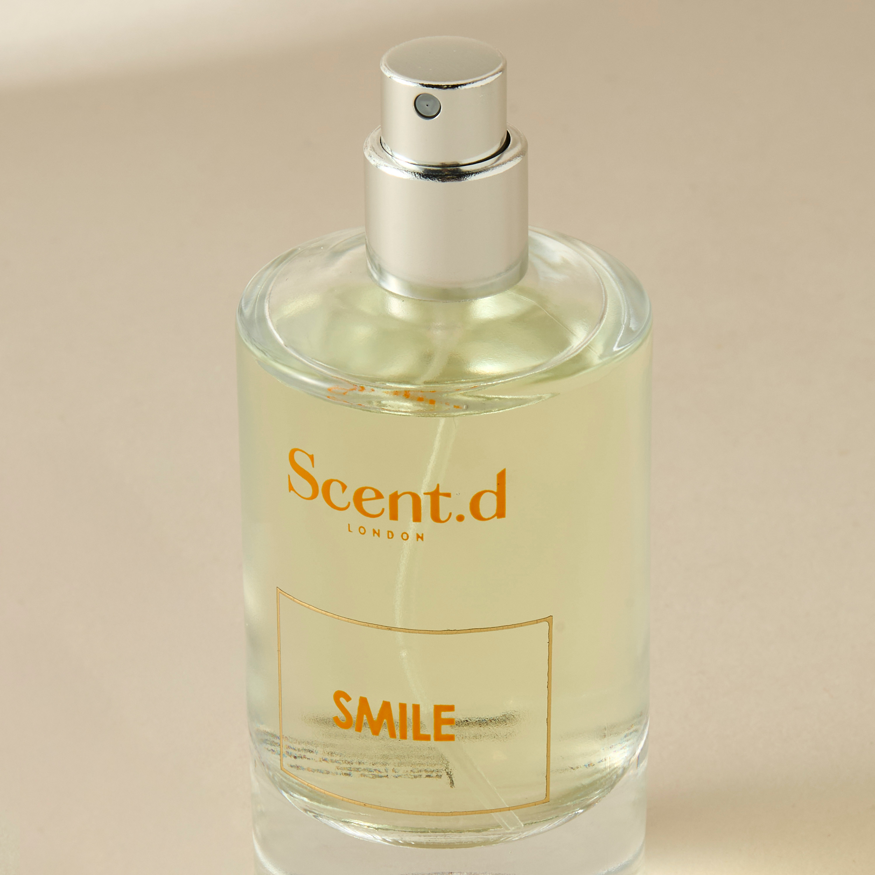 عطر أو دي برفيوم سمايل من سينتد لندن - 50 مل-beautyandpersonalcare-fragrance-unisex-image-4