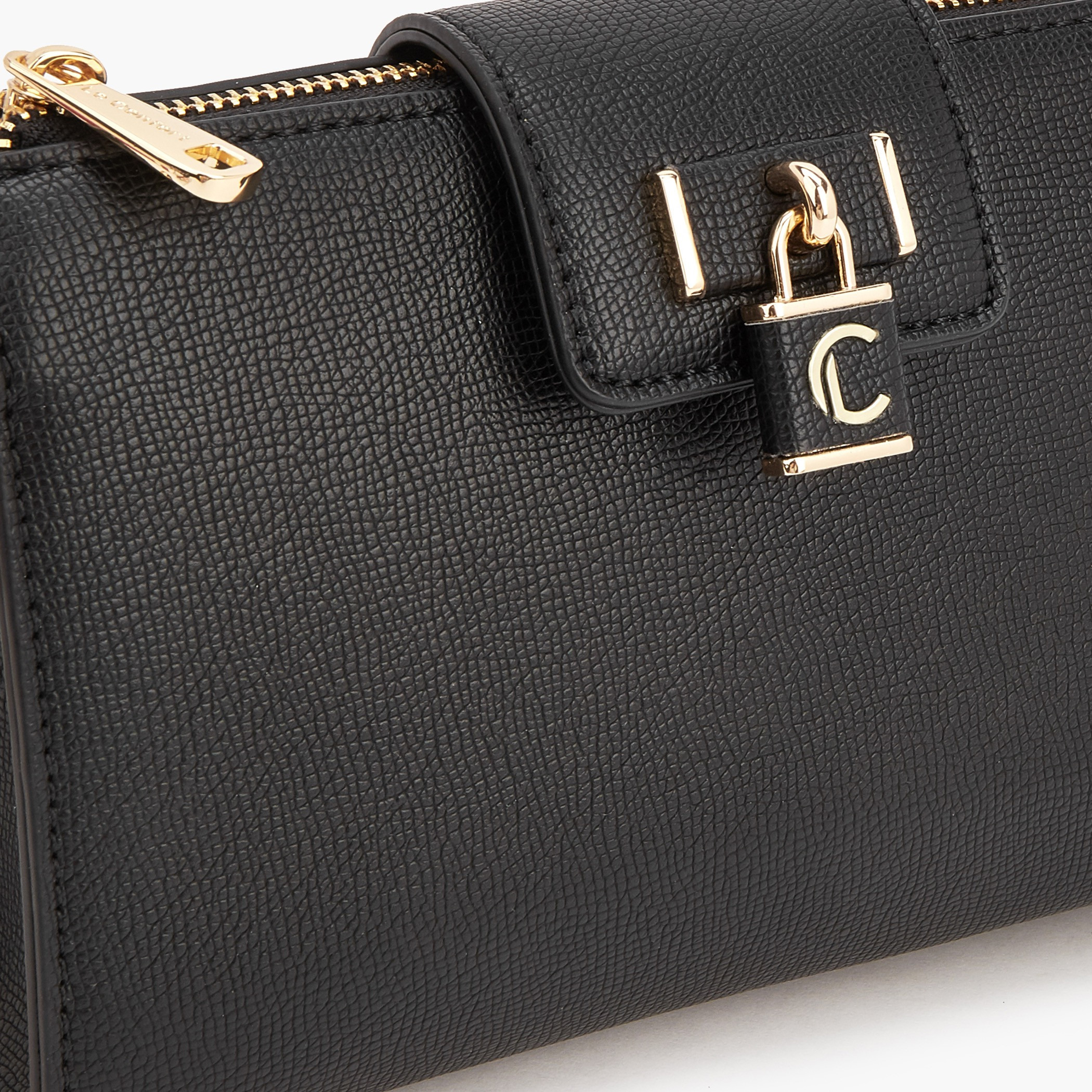Le Confort Solid Crossbody Bag with Detachable Chain Strap-women-bagsandwallets-handbags-image-4