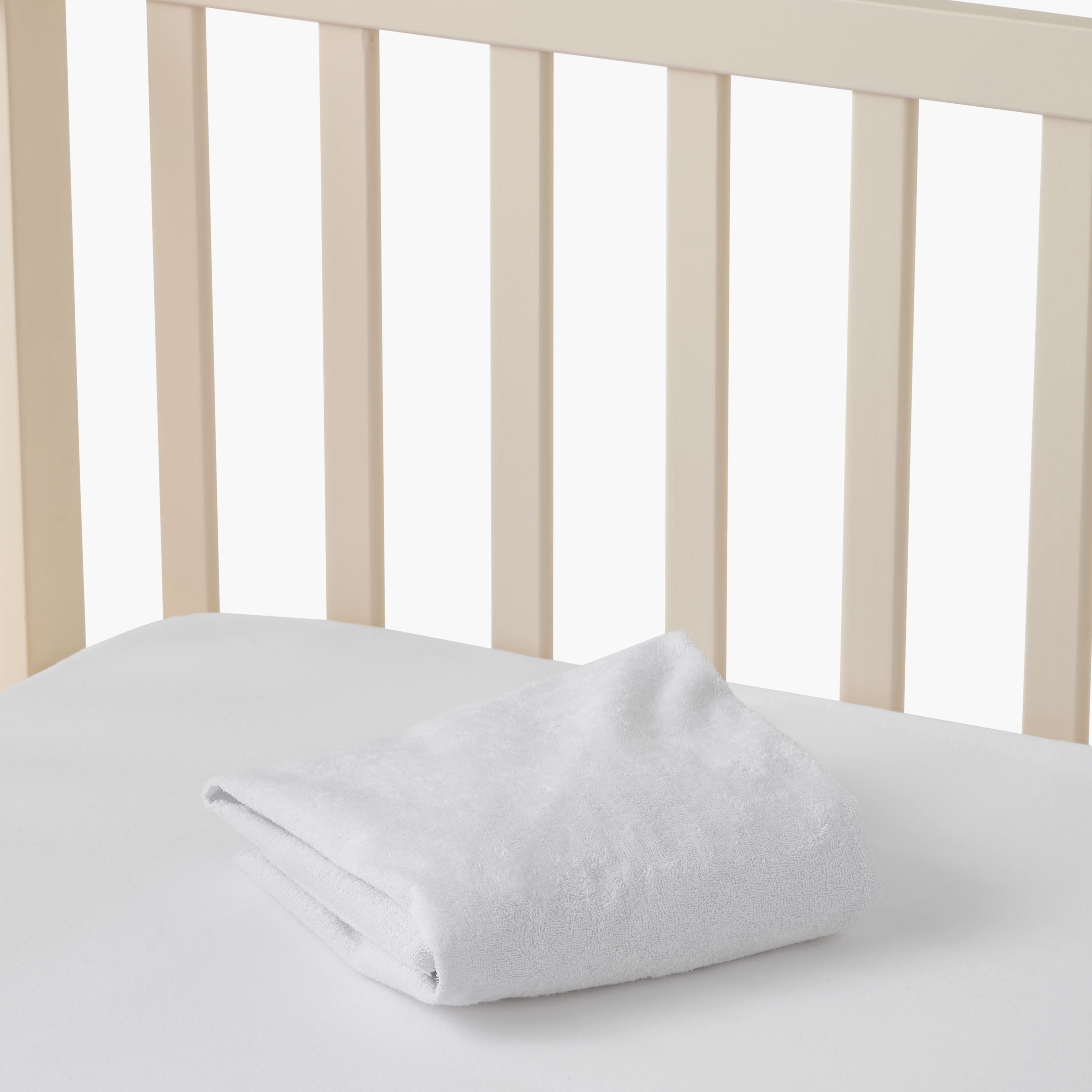 Giggles Mattress Protector Crib Accessory, 70x130x20 cm-baby-nursery-furniture-cribsandbeds-cribaccessories-image-6